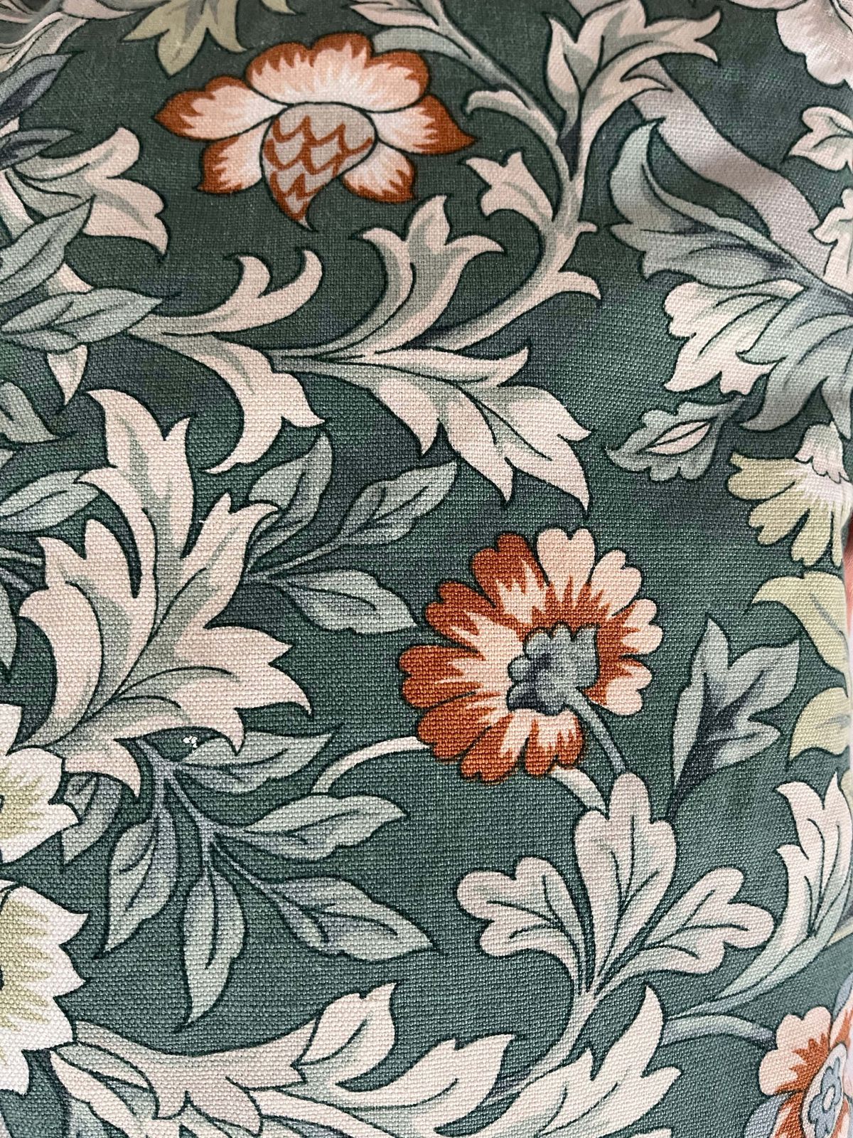 Woven Cushion Or Pillow In William Morris Art Nouveau Floral Style, 20th Century photo 246.0