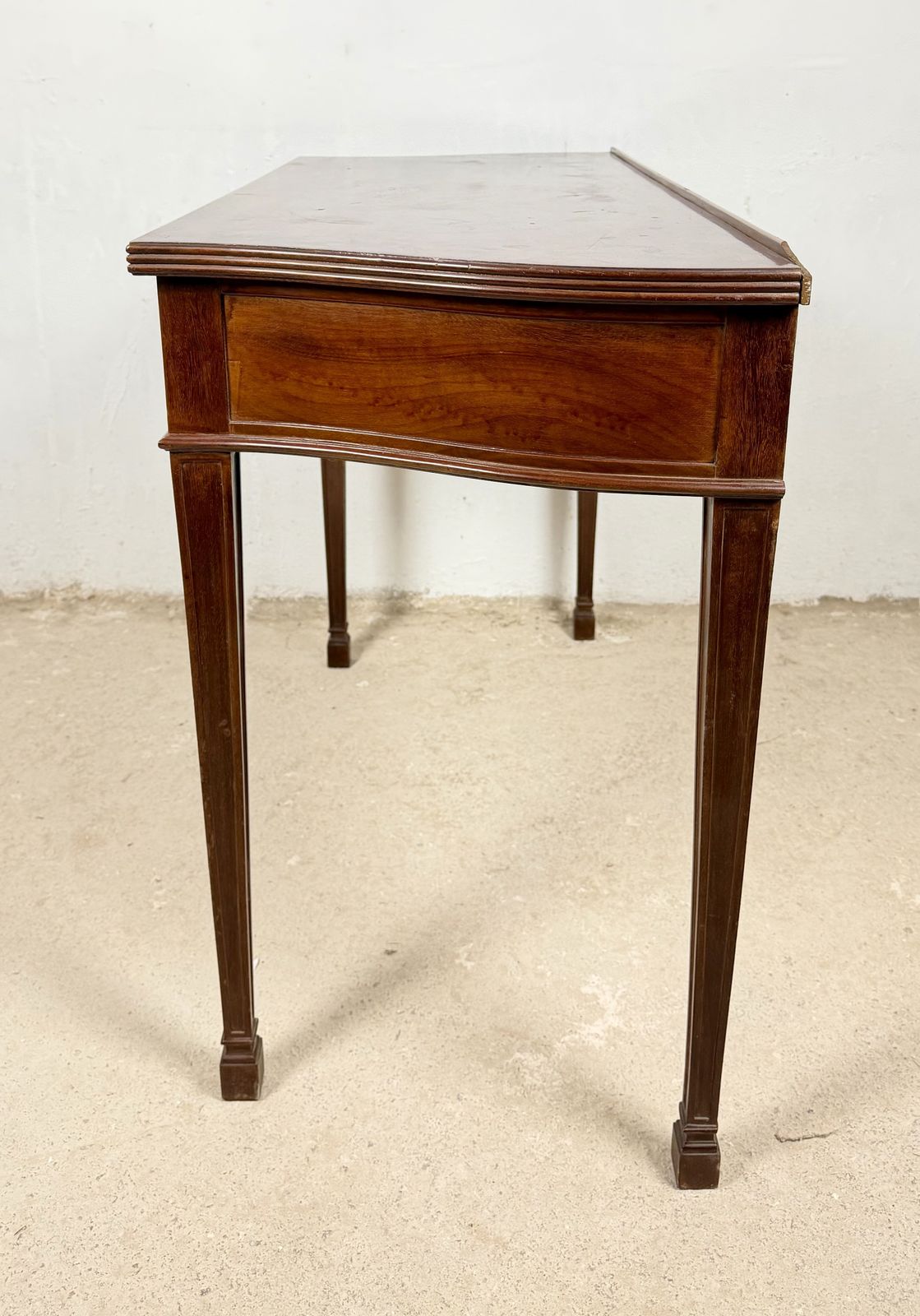 photo furniture Spaanse consoletafel met twee lades, ca. jaren 1980