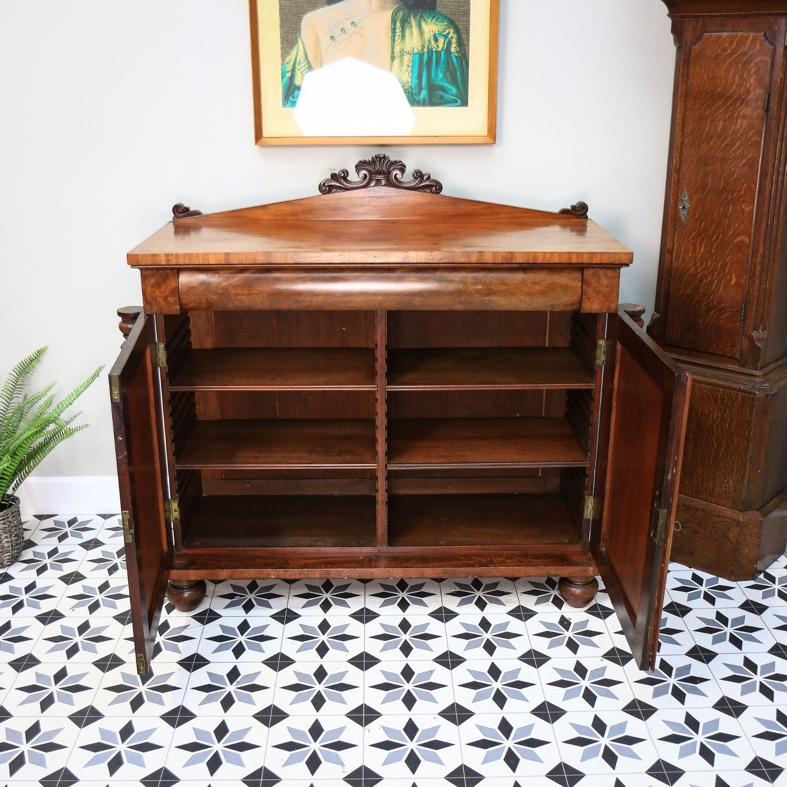 photo vintage Antique Mahogany Chiffonier Sideboard Victorian With Fitted Interior.