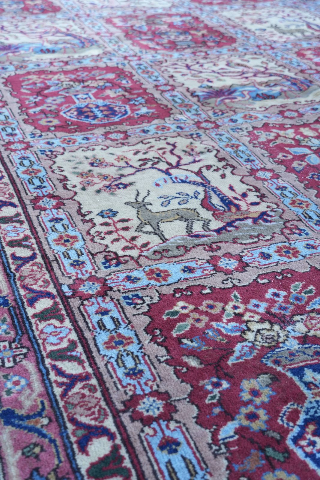 Large Oriental Style Rug With Elegant Patterns And Beautiful Colors 397x304cm photo for sale