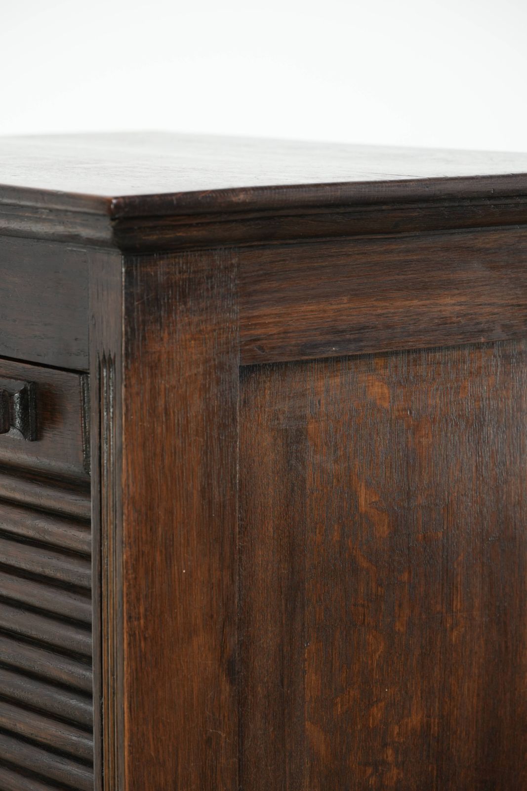photo furniture Zeer mooie Engelse antieke eikenhouten archief/notariskast met rolluikdeur, begin 20e eeuw