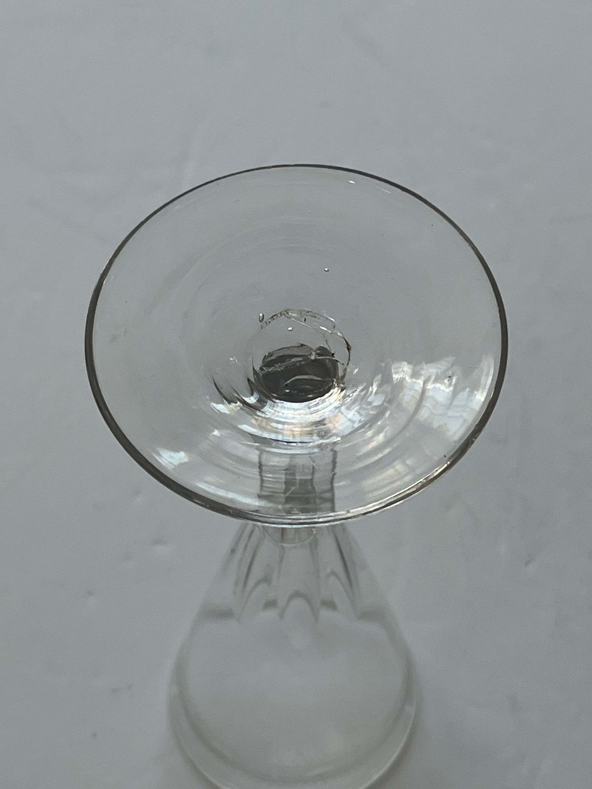 Laat-Georgisch handgeblazen wijnglas, OXO-gravure, ca. 1790 photo vintage