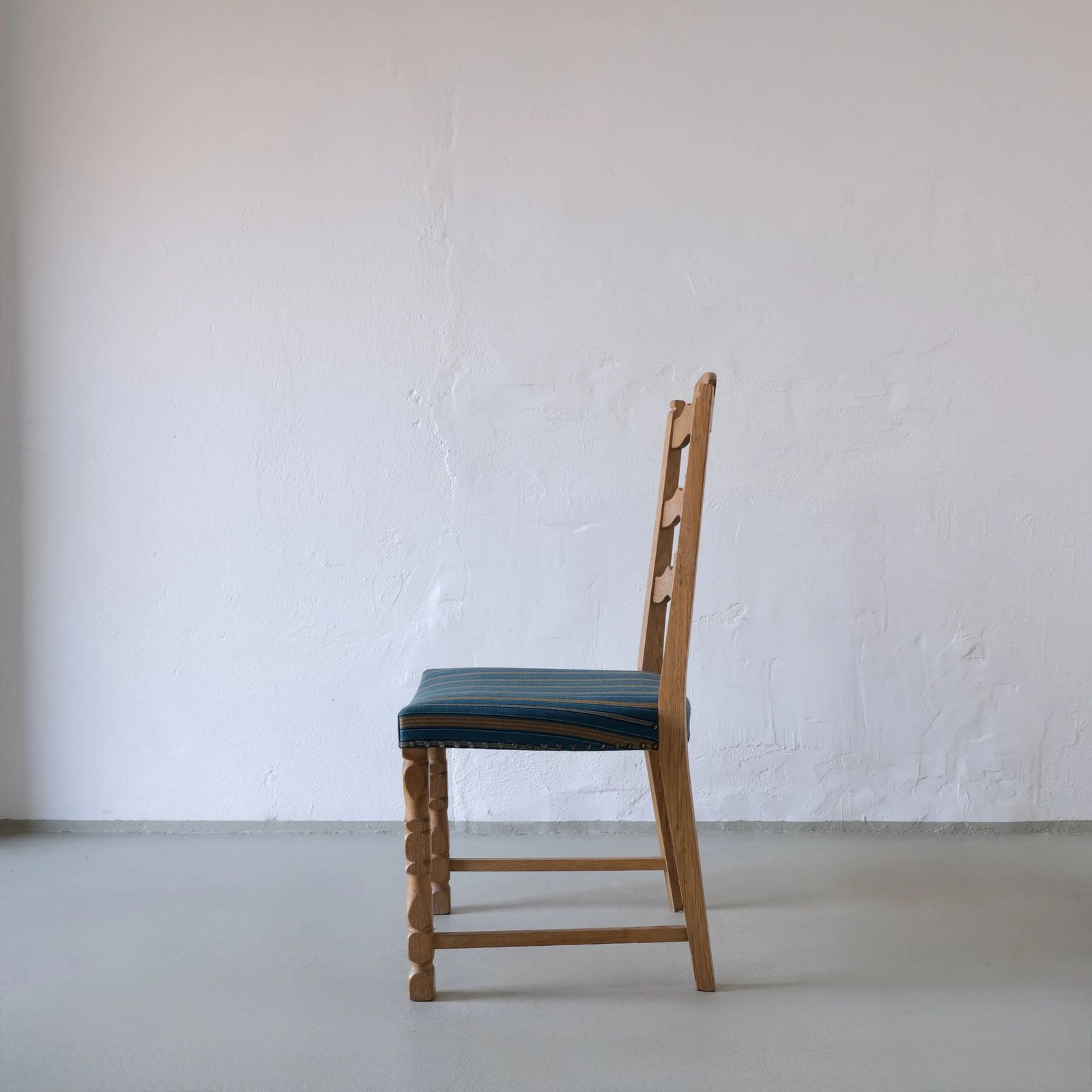 6 Ladder Back Chairs van Henning Kjaernulf, Denemarken, jaren 1950 photo Meubels