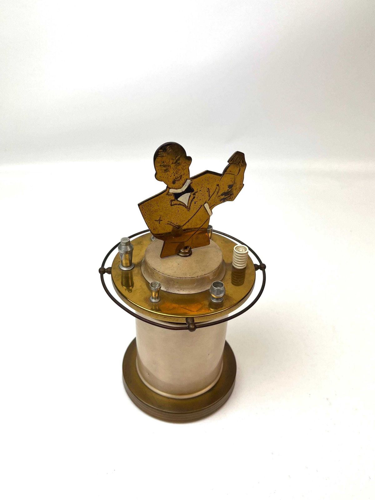 Zeldzame Bauhaus Art Deco Machine Age bartender sigarettendispenser 1930 photo for sale