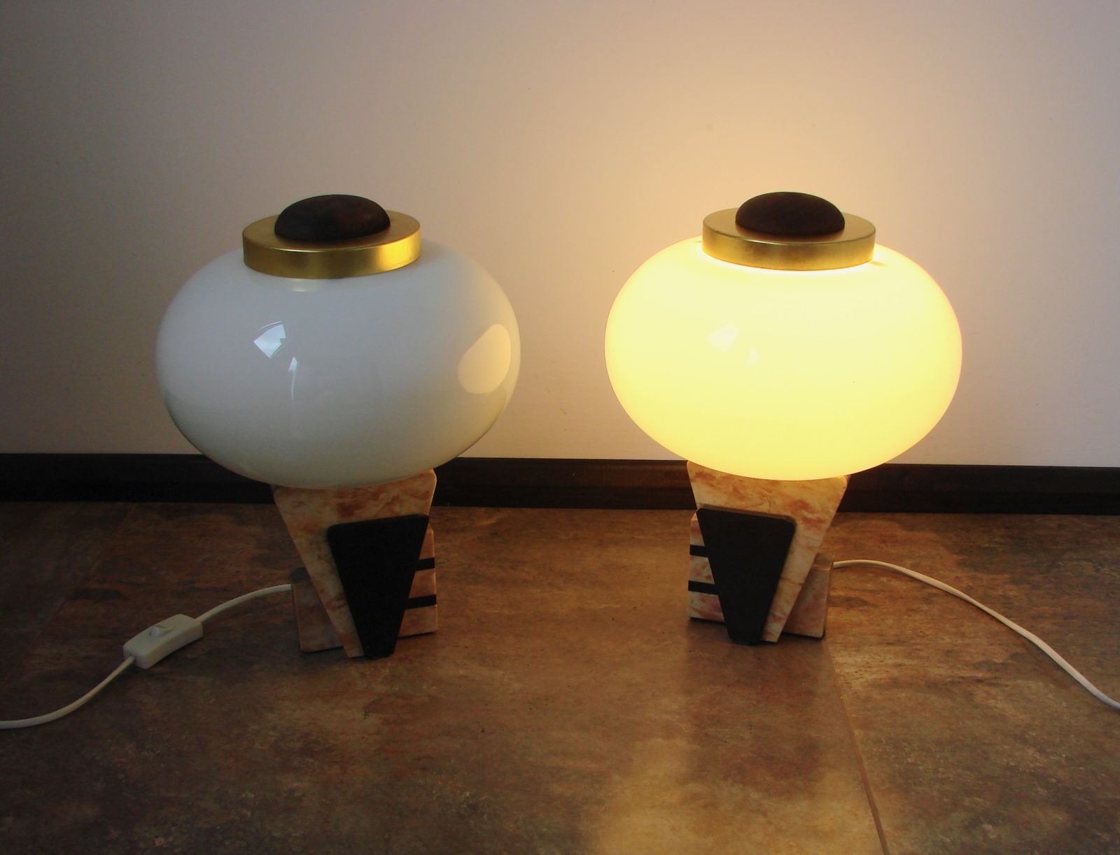 Een paar art deco stijl tafellampen, jaren 1950 photo furniture