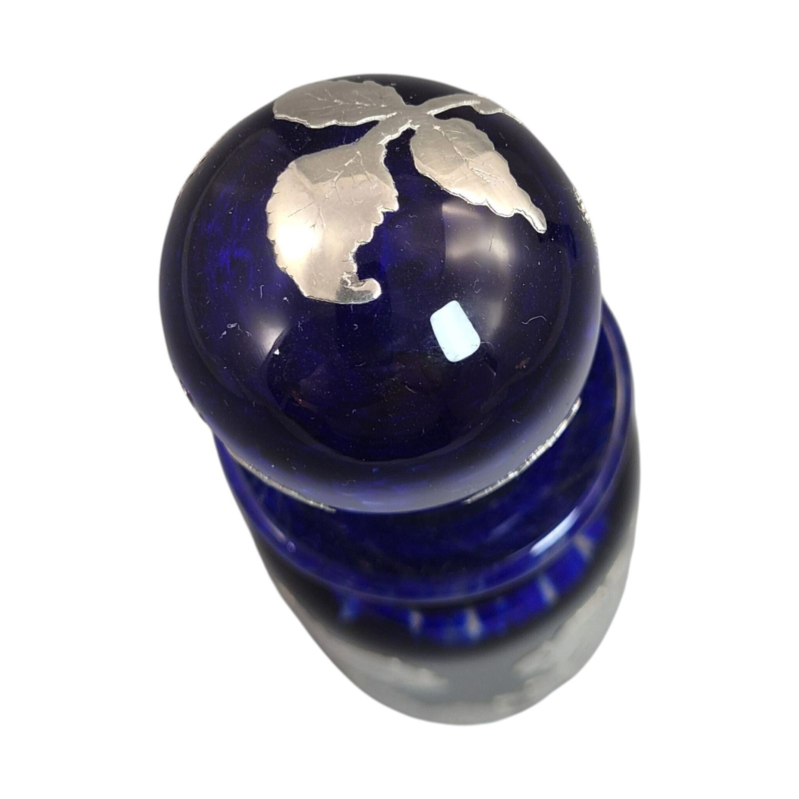 photo for sale Laugharne Glass, Wales, Vintage Kobaltglazen Vaas En Parfumfles Met Sterling Zilveren Overlay, Ca. 1980s