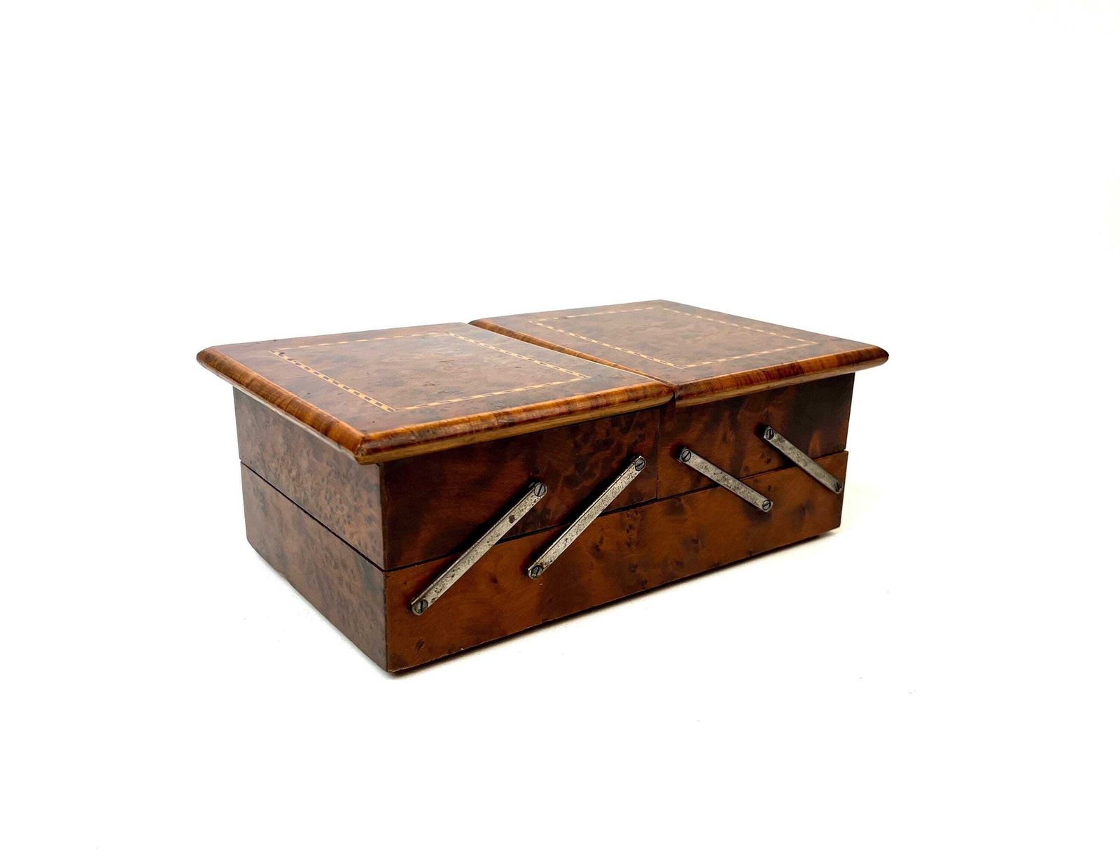 Boîte à bijoux Art déco Bauhaus d'époque en placage de bois de loupe, pliable, 1930 photo furniture