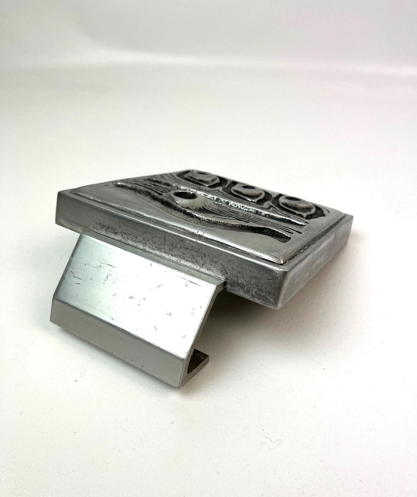 Zeldzame mid-century massief metalen abstract brutalistisch deurhandvat, gegoten, 1960 photo Bouwonderdelen