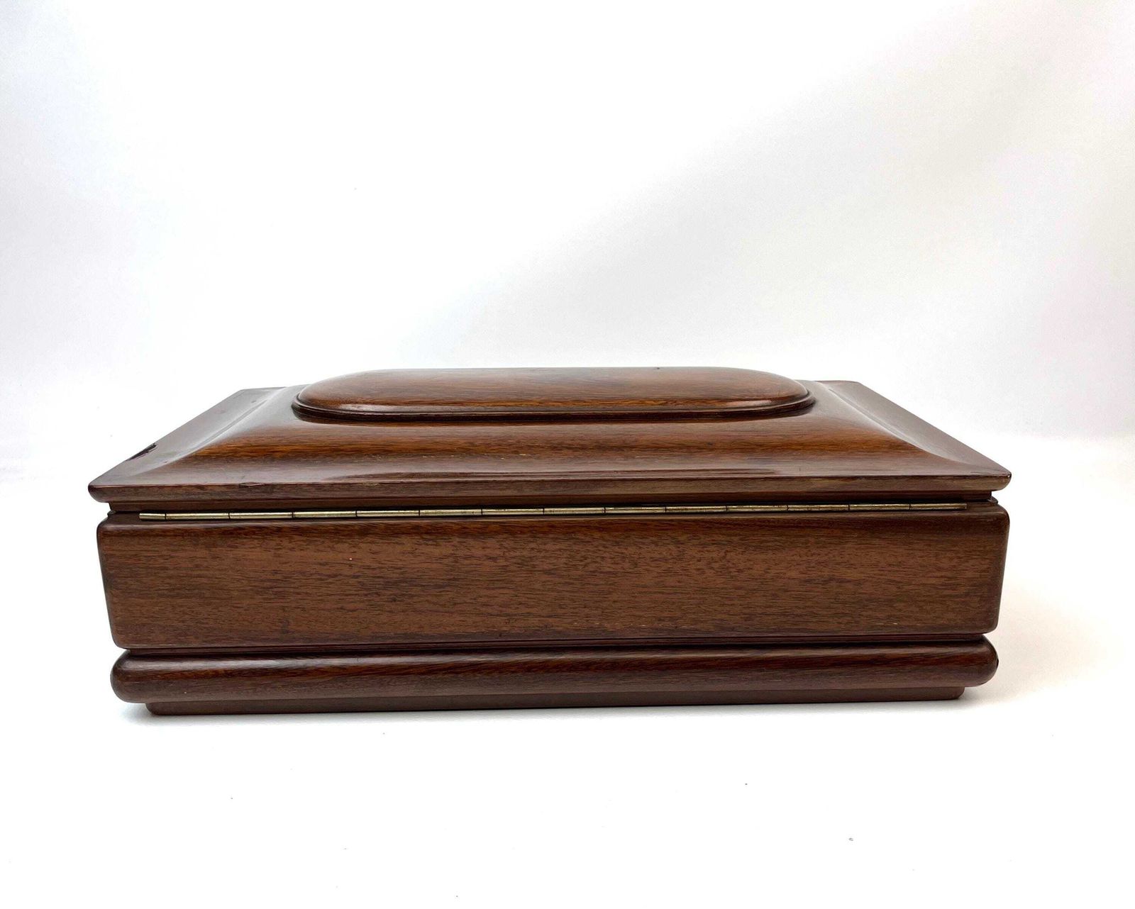 Woonaccessoires Indrukwekkende grote XL antieke art deco sieradendoos van kersenhout en wortelhout met slot en sleutel photo