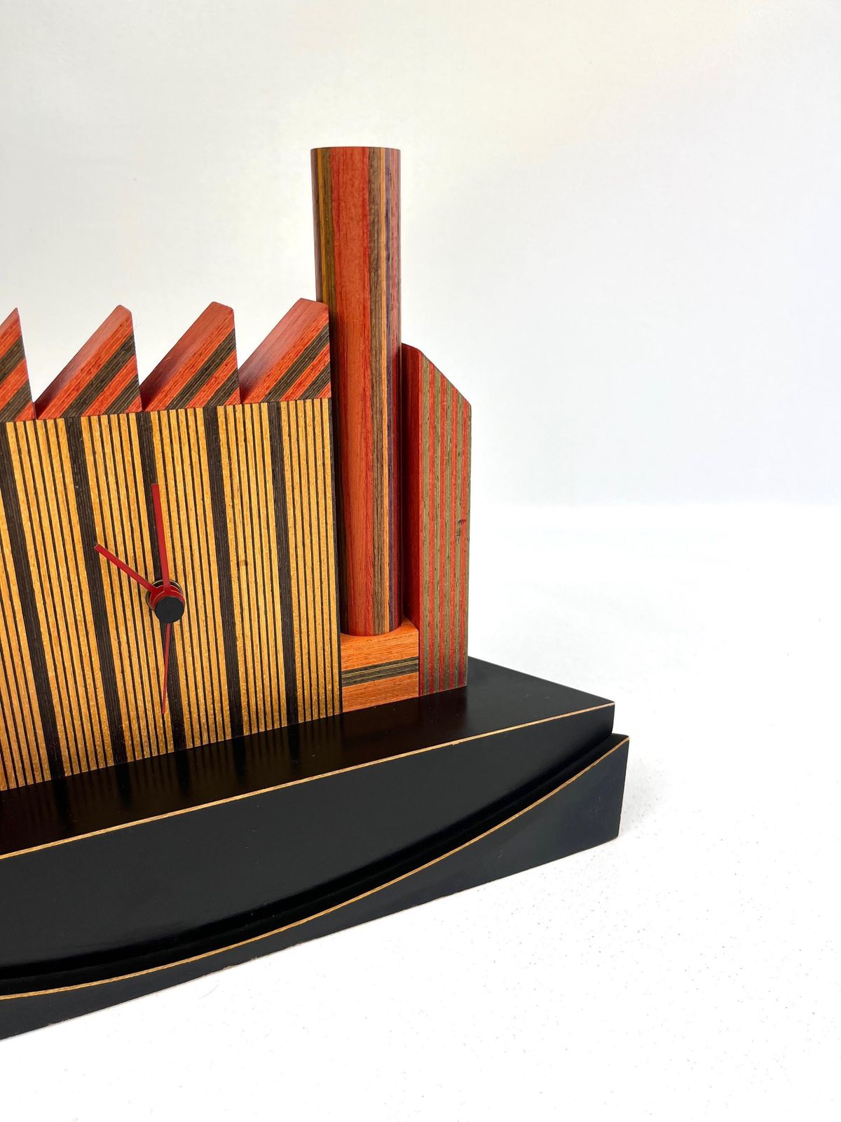 Horloge de bureau postmoderne Memphis des années 1980, par Pirondini - pièce rare photo 645.0