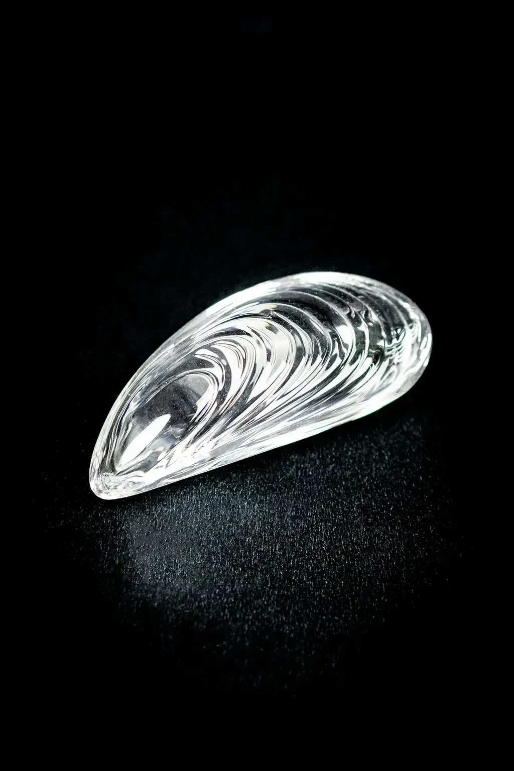 Baccarat Crystal Presse-papier, Mosselpatroon, Geblazen en Geslepen Sculptuur photo Woonaccessoires