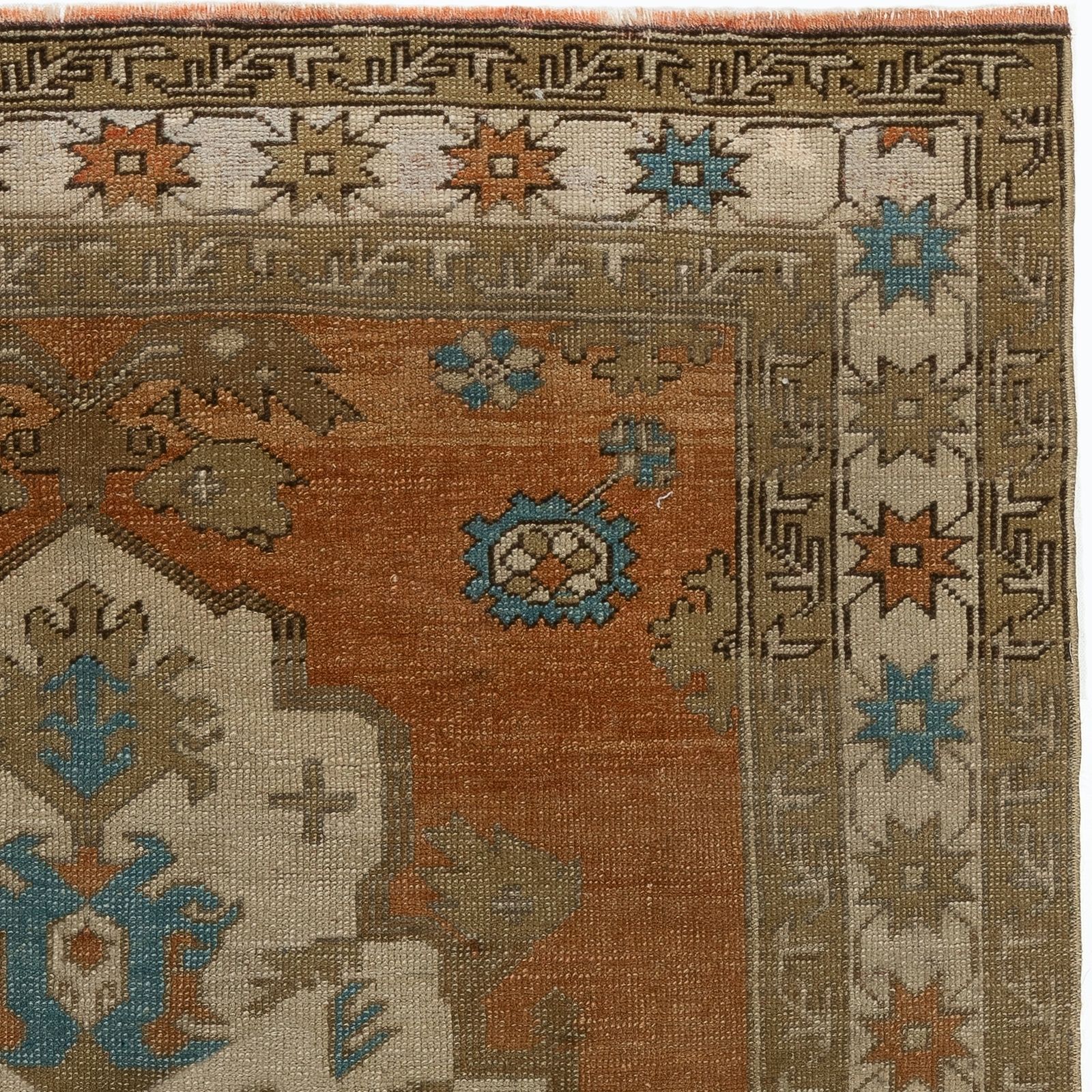 136x195 Cm One Of A Kind Vintage Central Anatolian Hand Knotted Wool Rug C1365 photo for sale