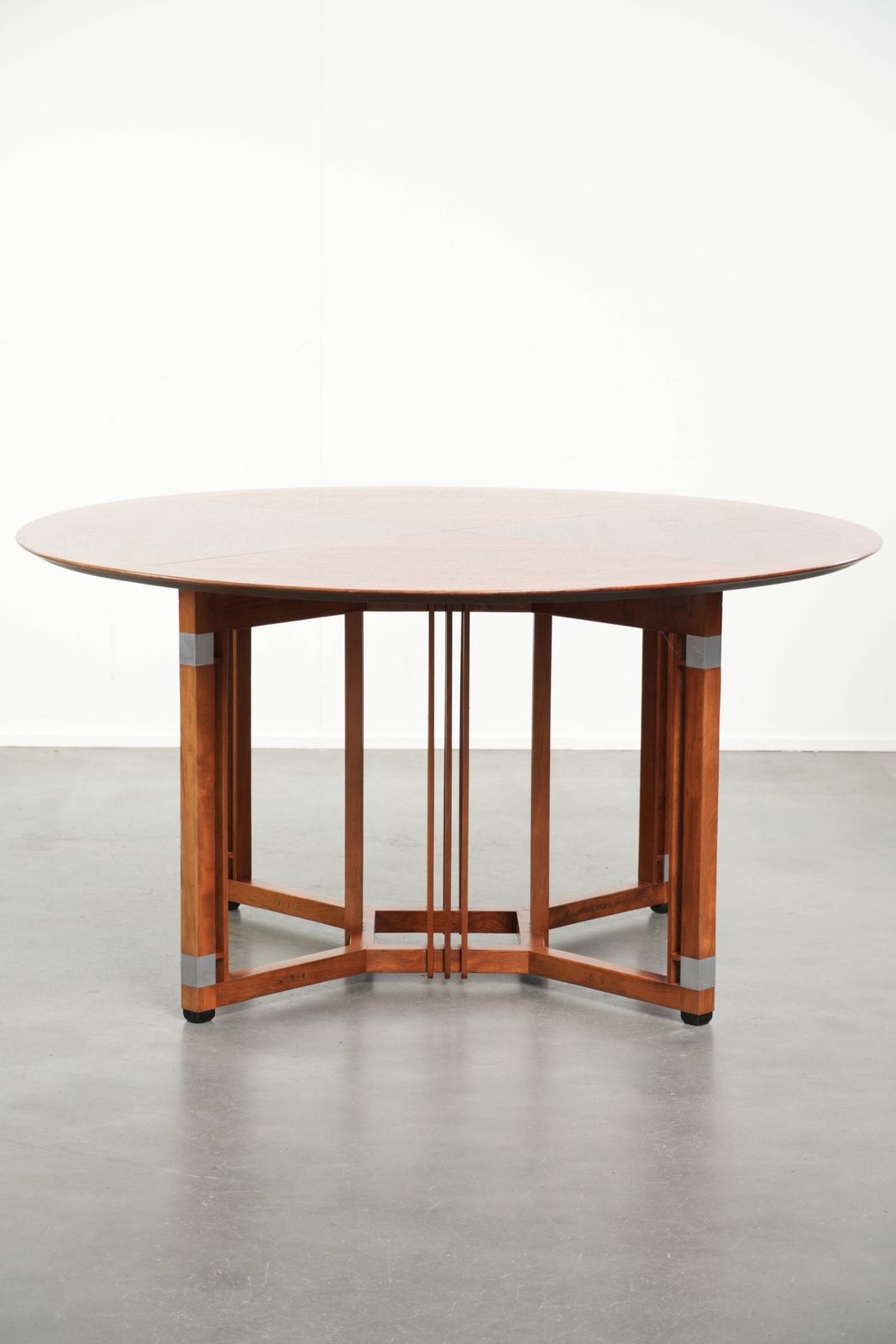 Ronde Art Deco Design Eettafel voor 4 Personen photo furniture