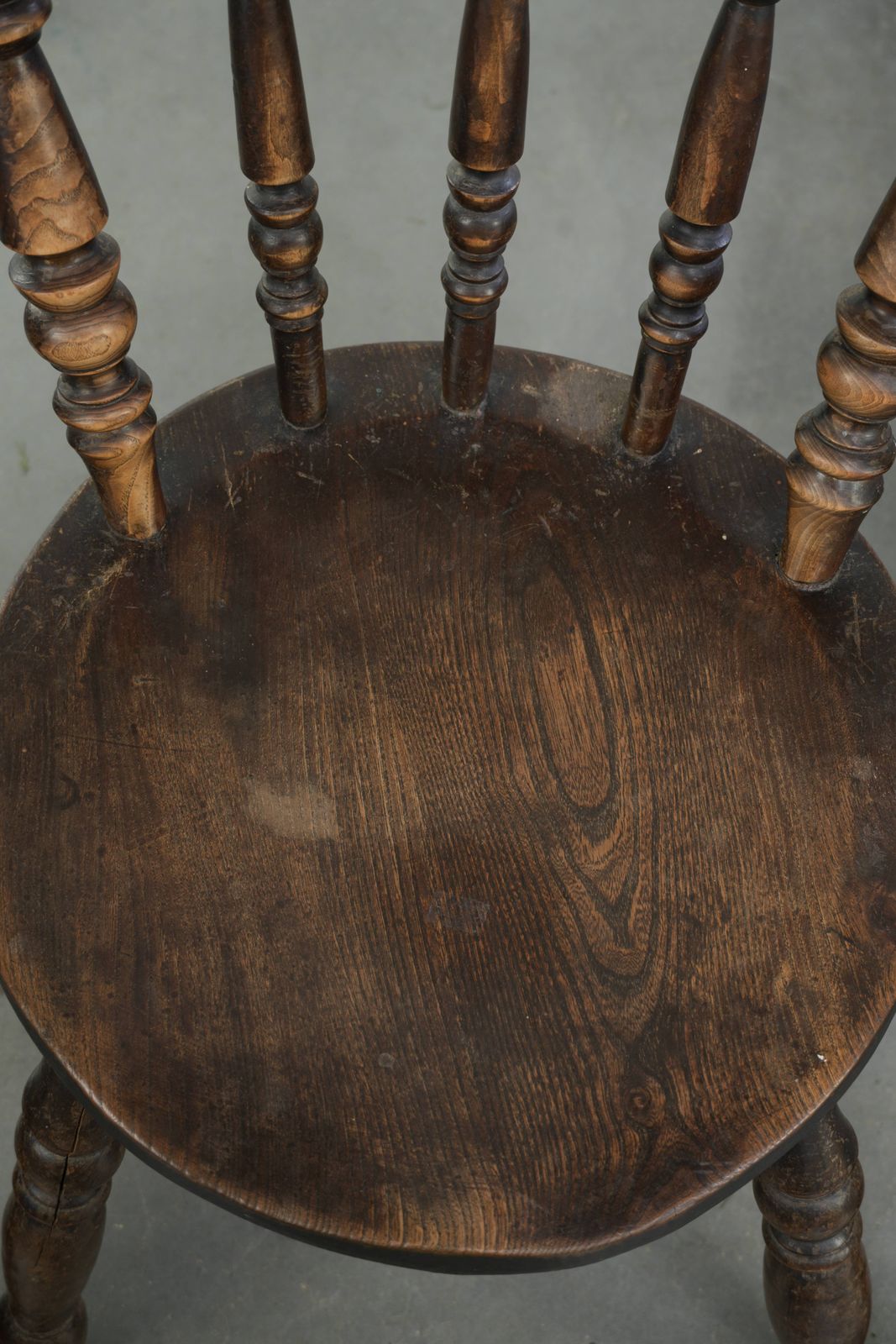 Set van 4 antieke Engelse houten Windsor pub/bistrostoelen uit de 19e eeuw met een prachtige patina photo vintage