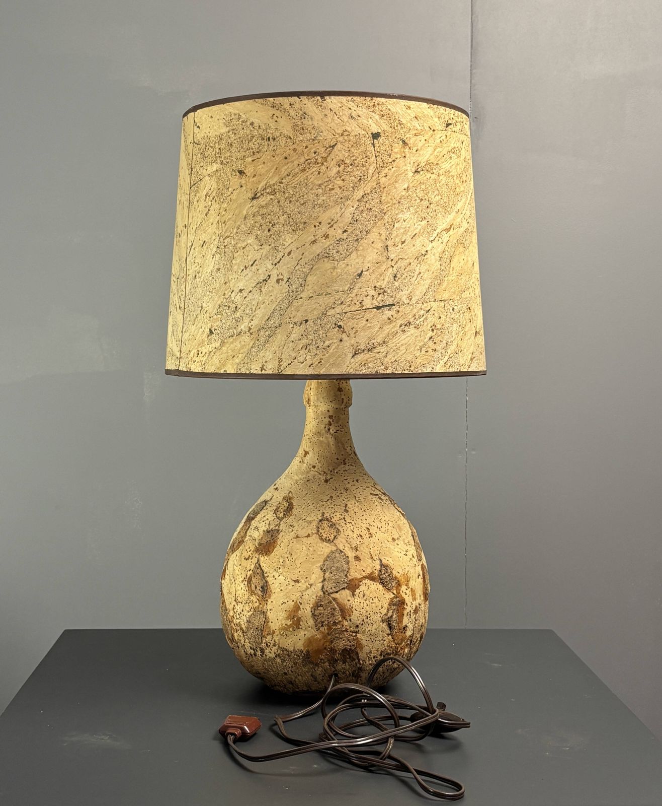 photo furniture Lampe de table mid-century en liège, France, années 1960-1970