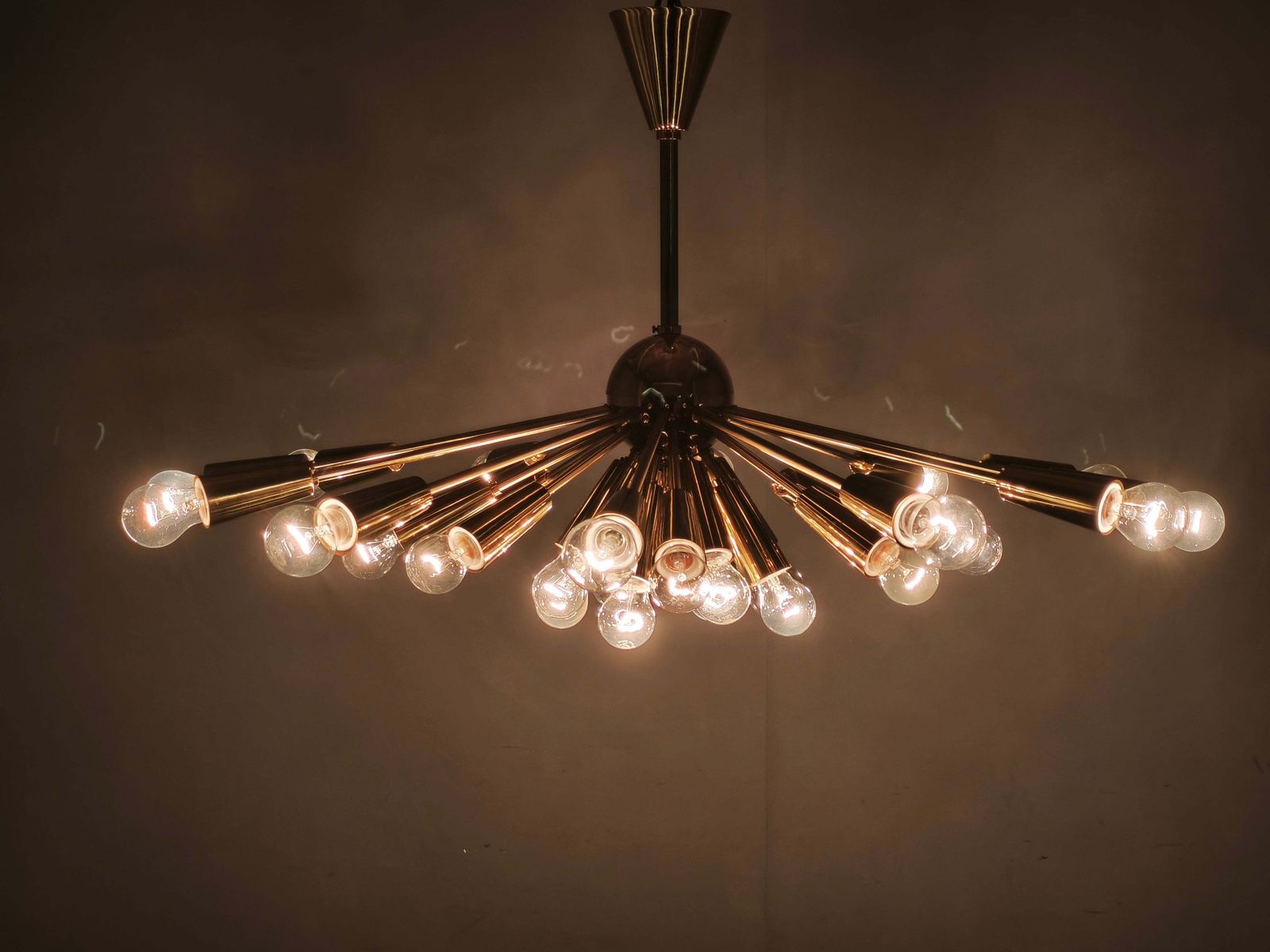 Lustre Sputnik 28 lumières en laiton Kamenický Šenov, Tchécoslovaquie, années 1970 photo for sale