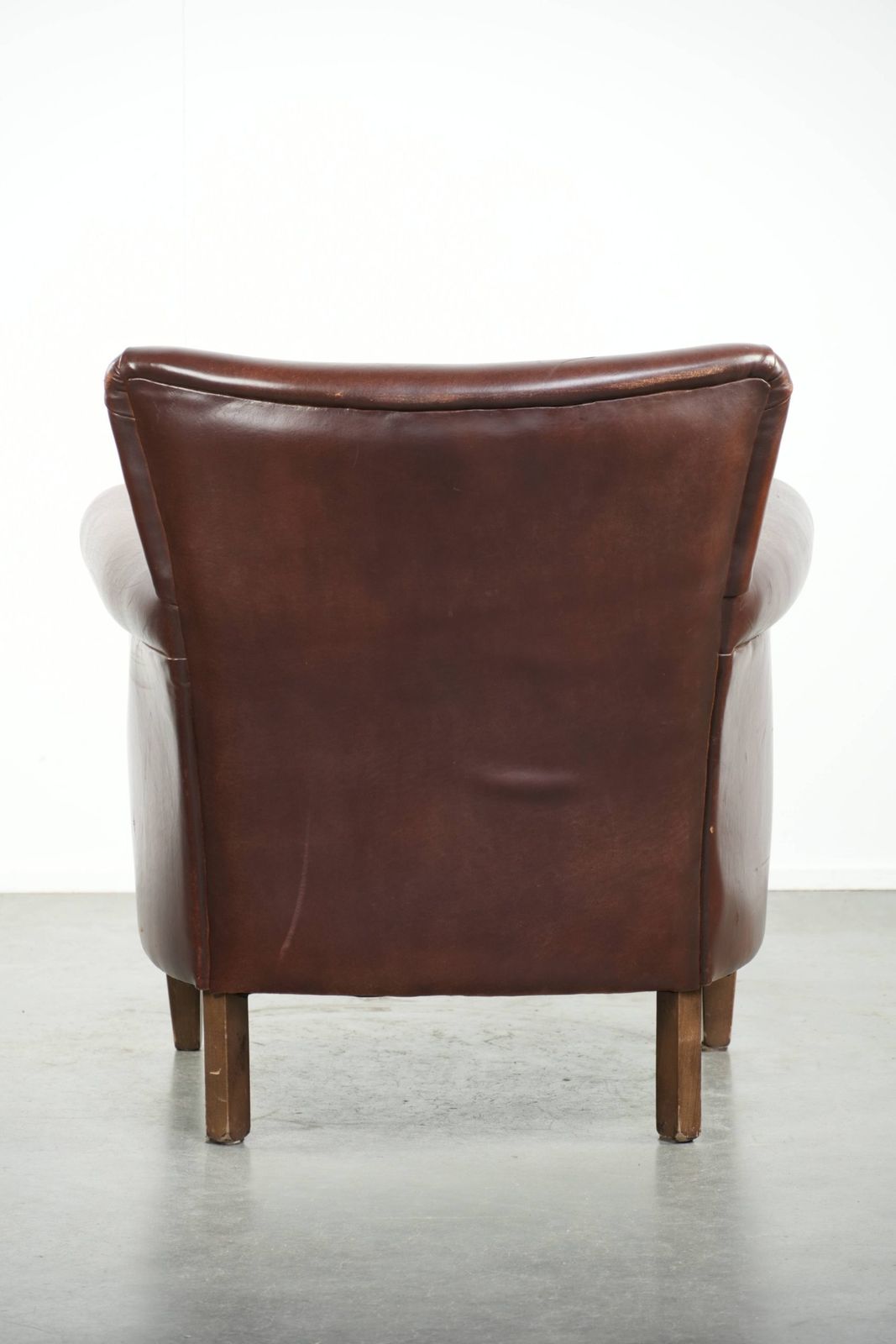Comfortabele Schapenleren Fauteuil Met Karakter En Een Vleugje Elegantie photo Meubels