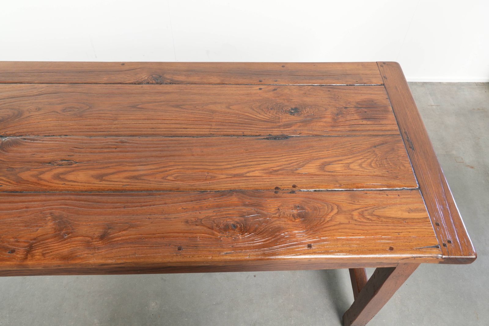 photo furniture Beautiful Antique French Farmers Oak Dining Table For 4 To 6 People From The 18th Century