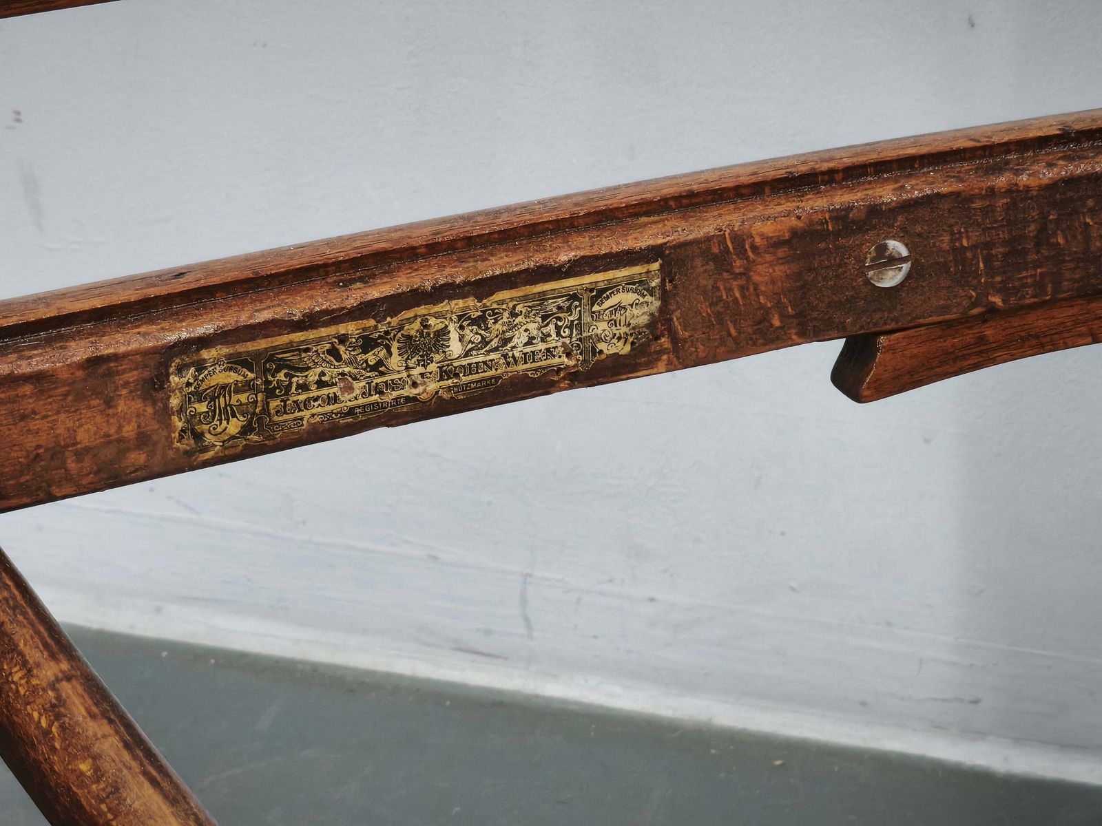 photo furniture Canapé Gustav Siegel modèle 715/C pour Jacob & Josef Kohn, vers 1901