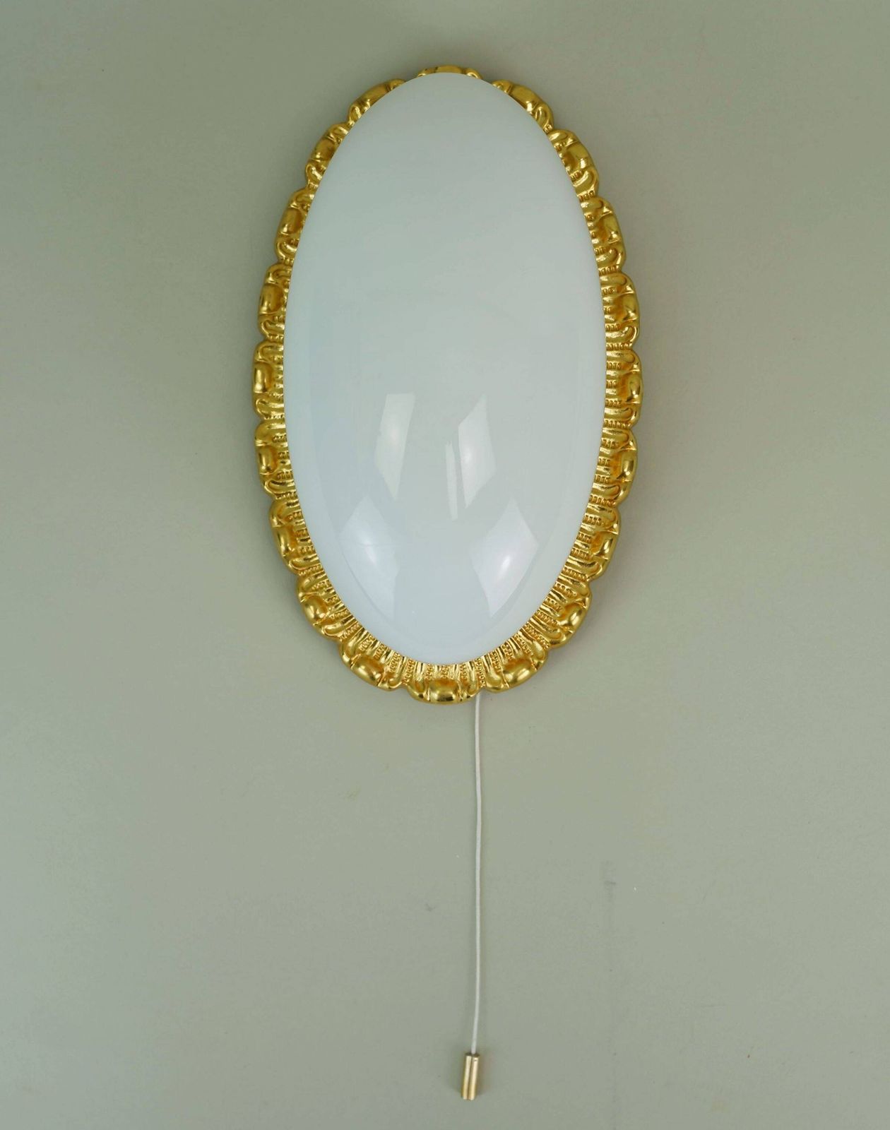 Vintage glazen wandlamp Limburg A 234 opaalwit glas verguld aluminium 70/80s photo 184.0