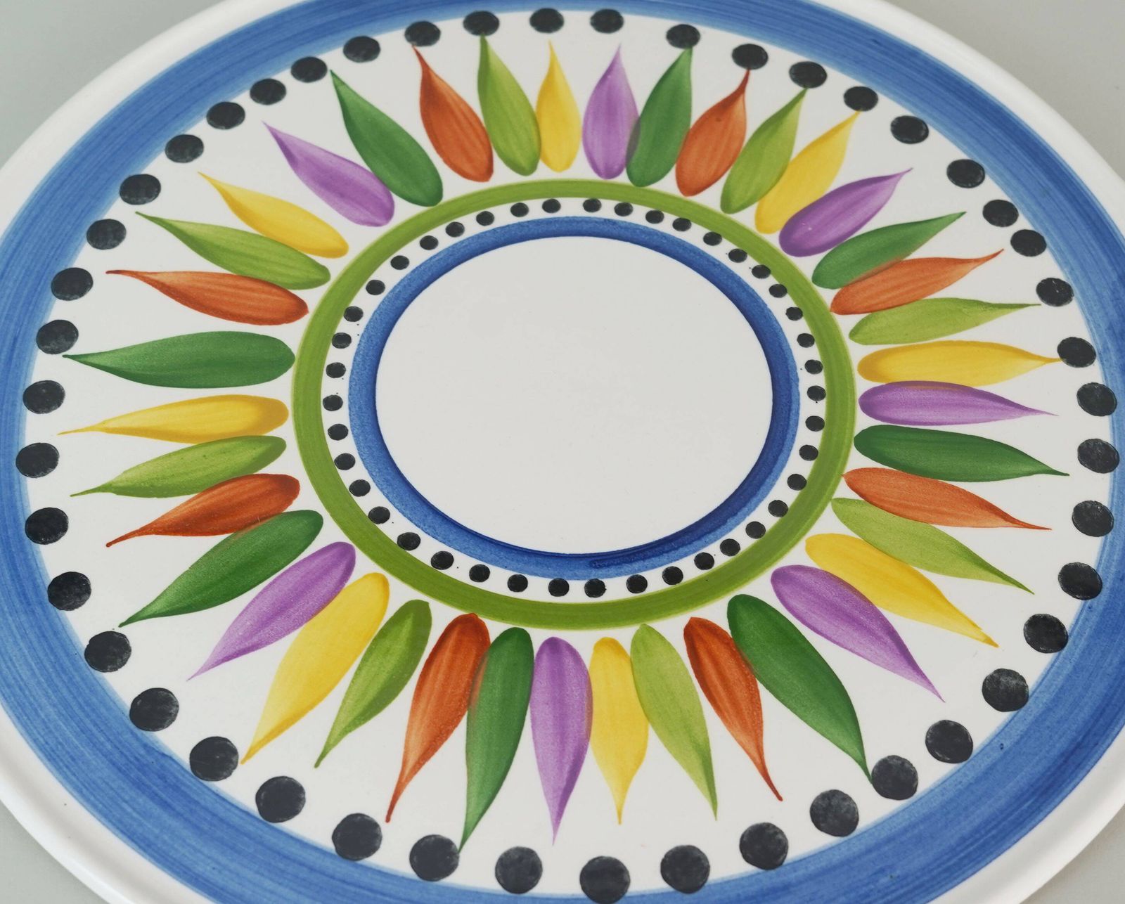 Zeldzame Villeroy & Boch taartschaal ca. jaren 1950 met handgeschilderd 'Karl'-decor photo furniture