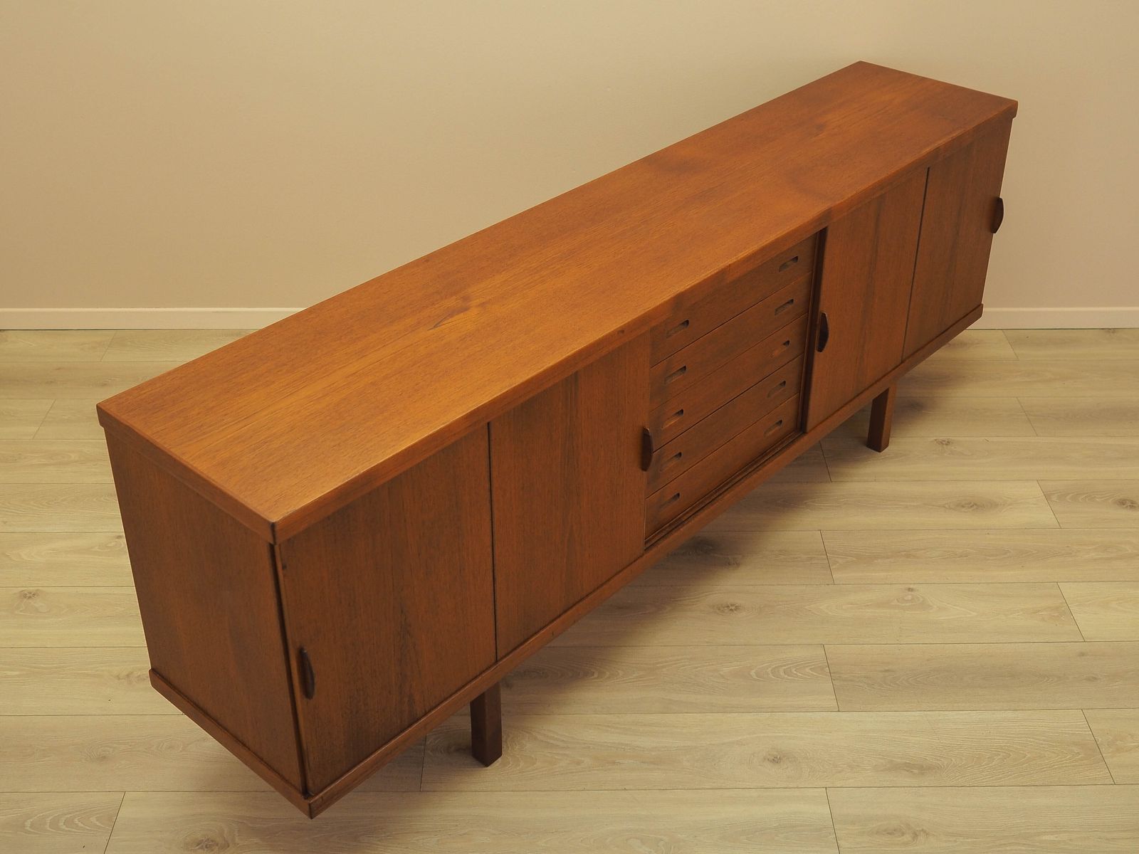 photo for sale Teakhouten Dressoir met Schuifdeuren, Danish Modern Design ca. jaren 1960