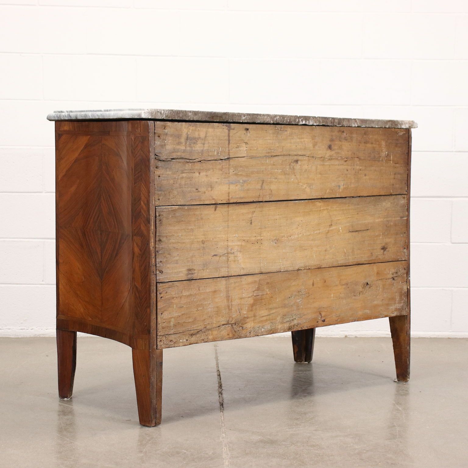 photo vinterior Neoclassical Chest Of Drawers Walnut Italy XVIII Century