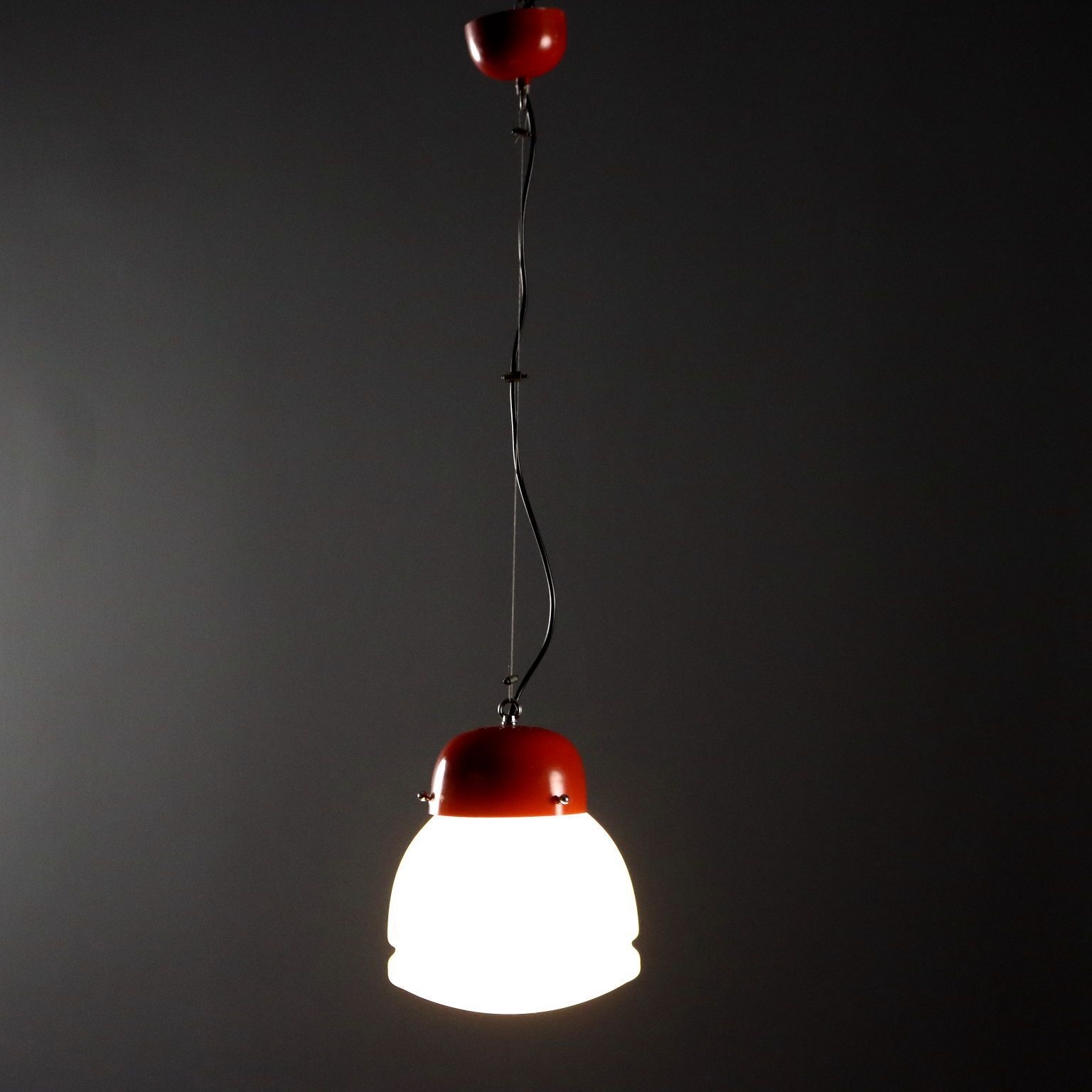Lampe vintage en aluminium émaillé et verre, années 1960