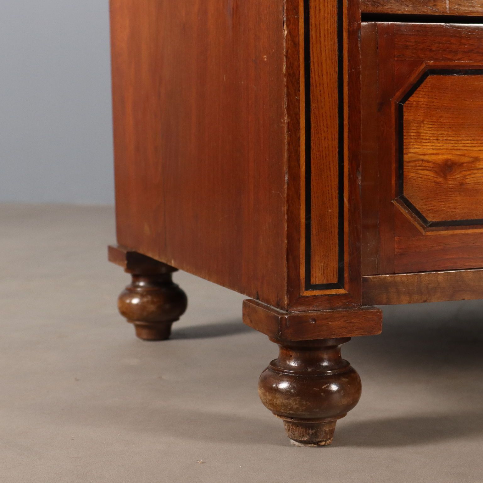 photo furniture Antique Chest Of Drawers Mahogany Ebony Italy XX Century