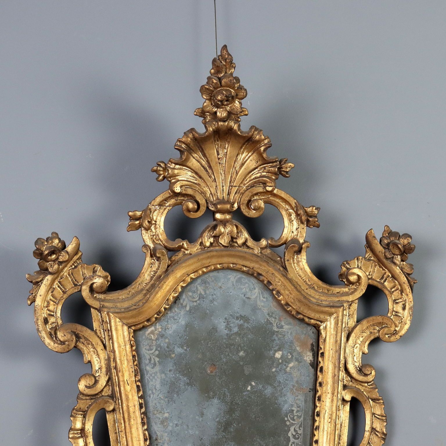 Carved And Gilded Wood Mirror   Italy 18th Century photo 640.0