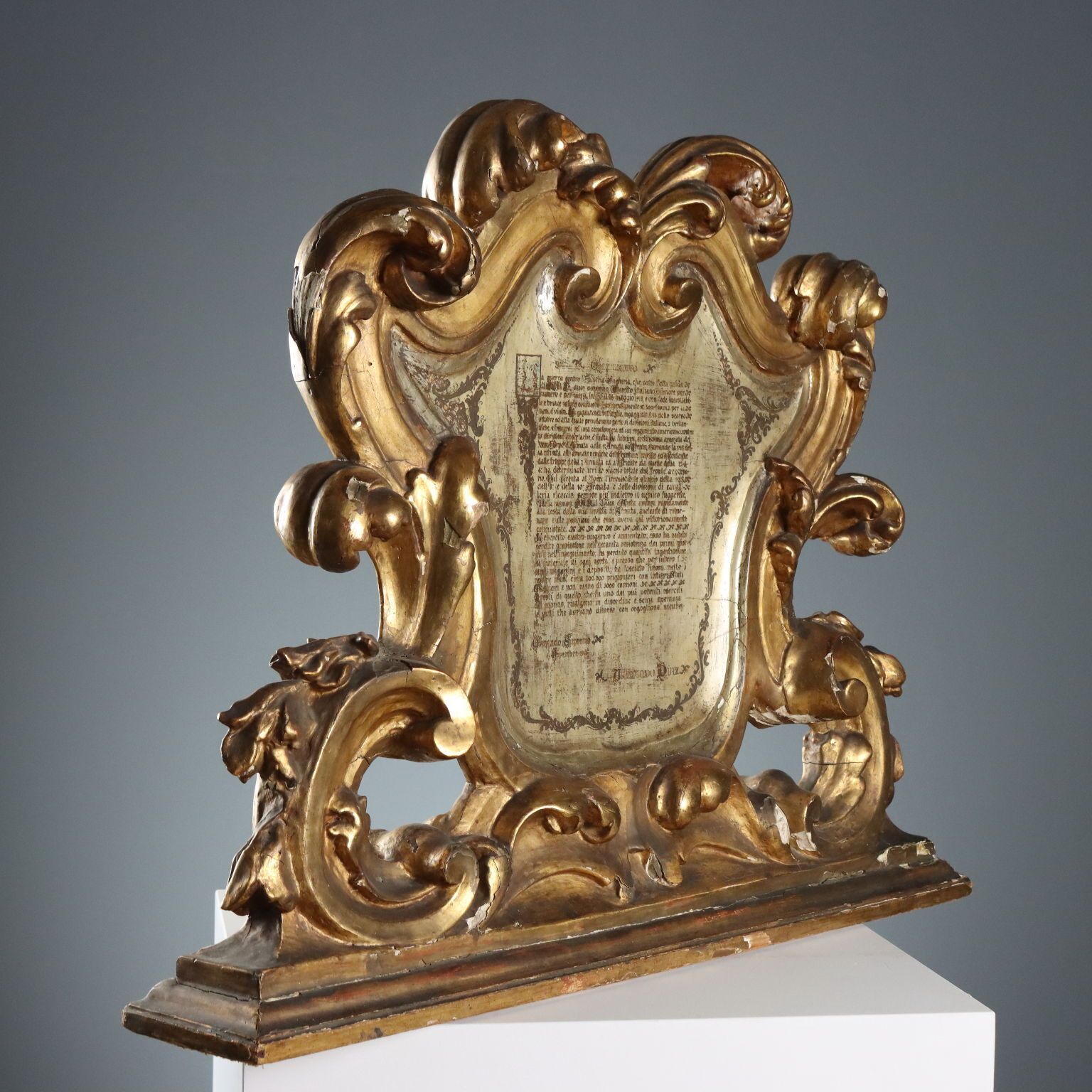 photo furniture Baroque Style Giltwood Cantaglorie