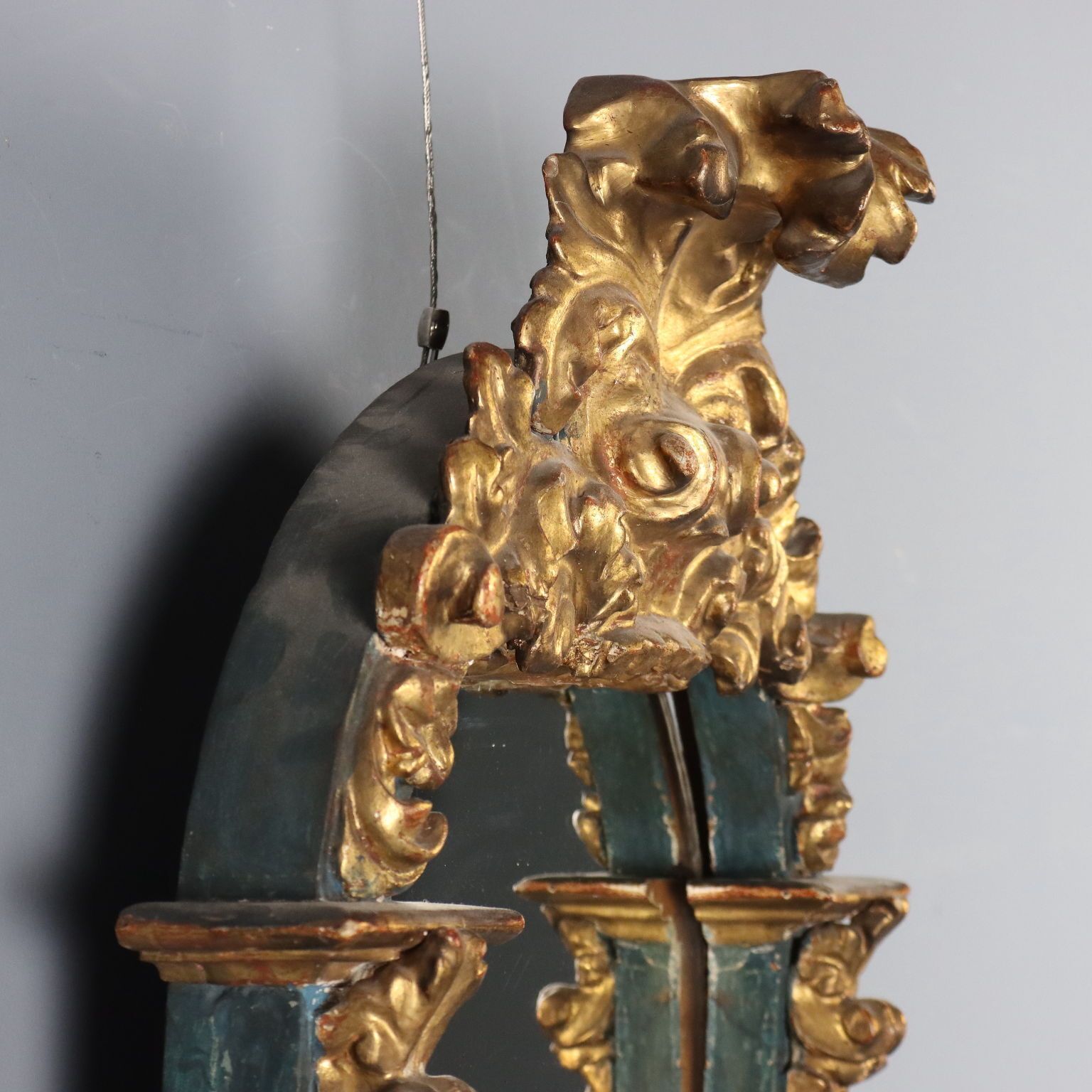 Miroir d'époque en bois sculpté, doré et laqué, Italie, XIXe siècle photo Décoration