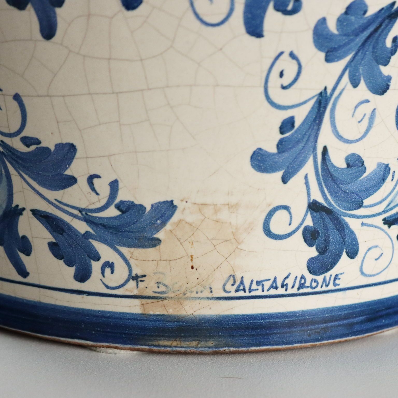Woonaccessoires Vintage vaas majolica Caltagirone Italië 20e eeuw photo