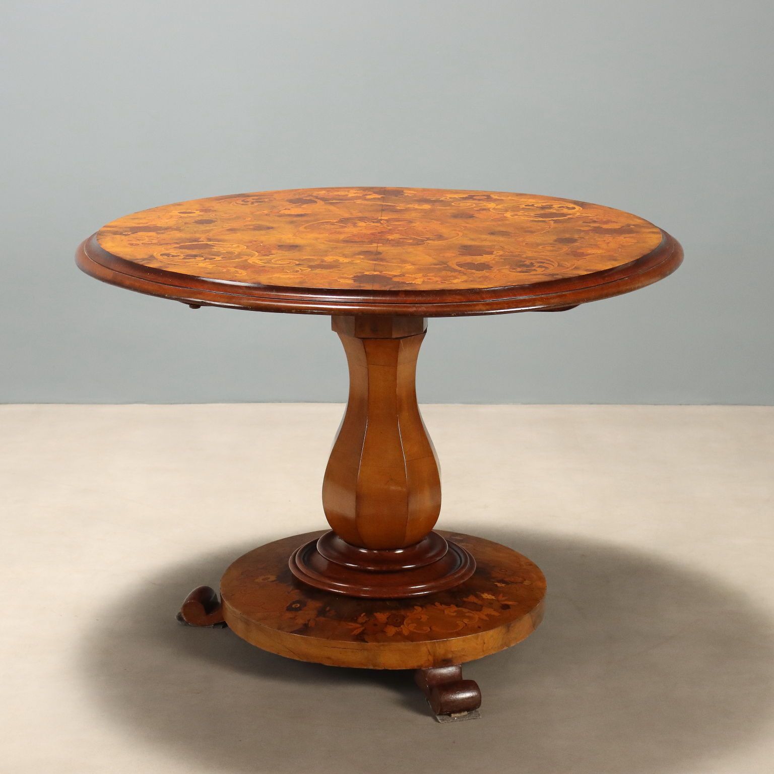 Walnut Burl And Mahogany Table   Netherlands Early 1900s
