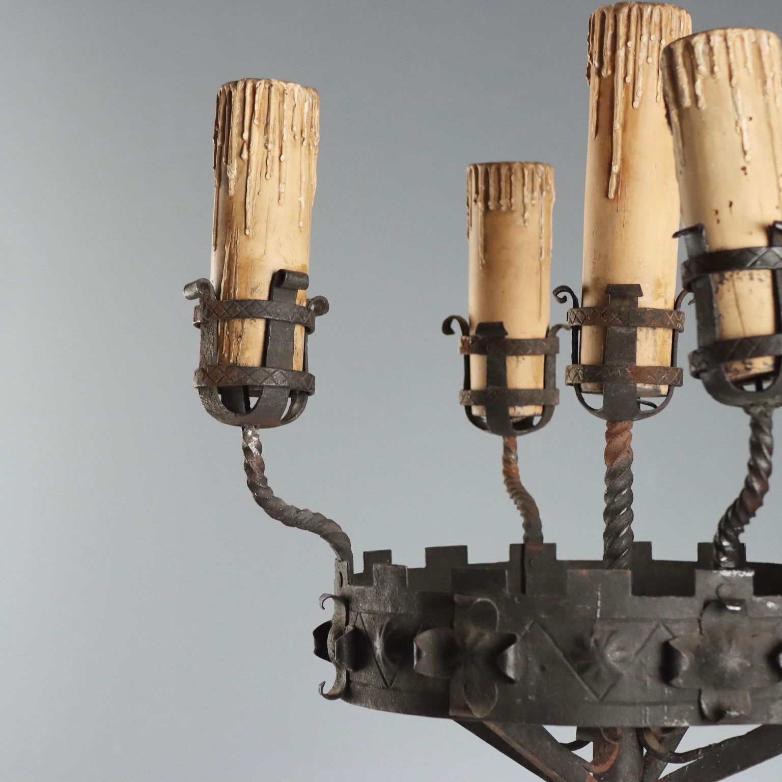 Candélabre d'époque en fer forgé 5 lumières, XIXe siècle photo for sale