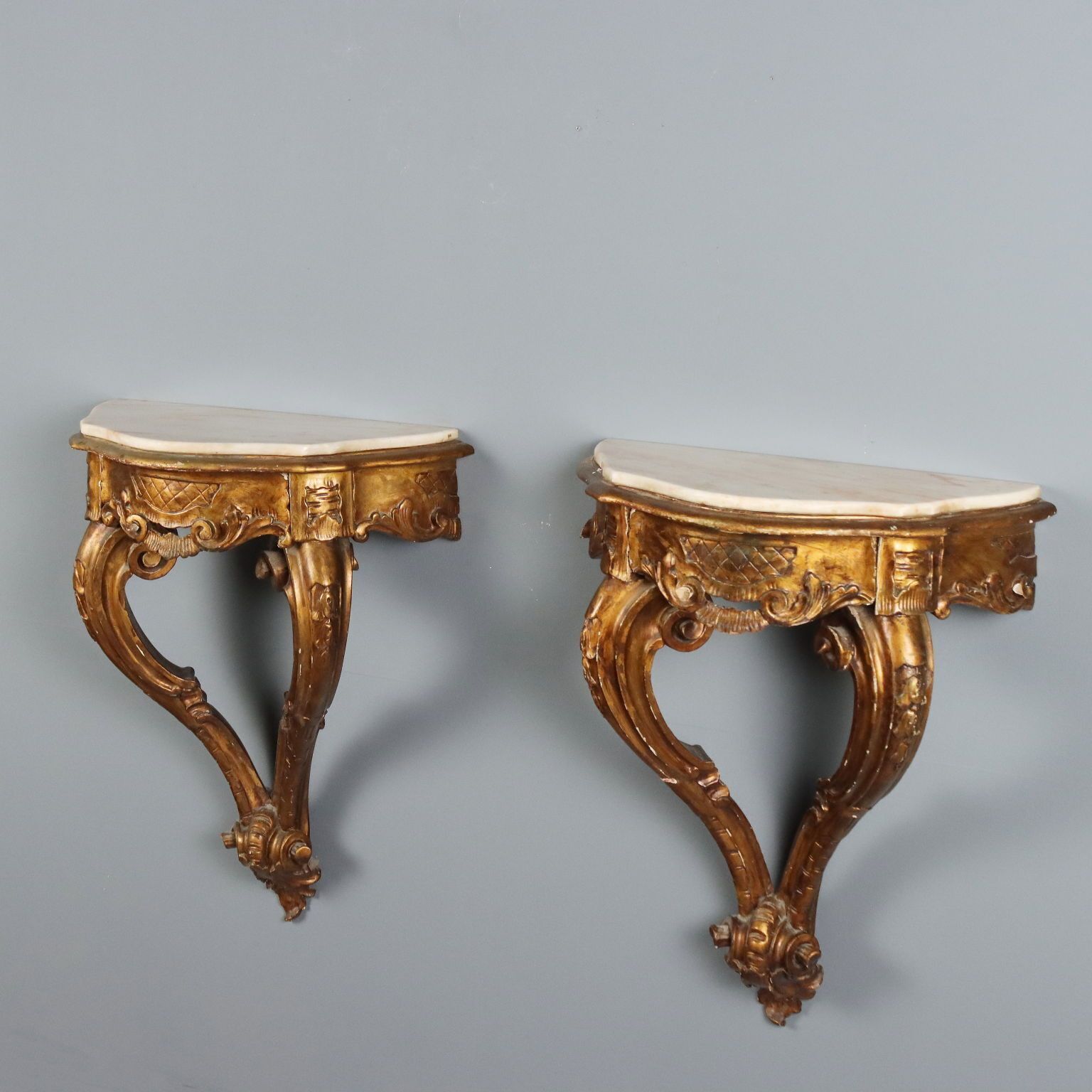 Druppelvormige Consoles in Verguld Hout   Italië 19e Eeuw photo for sale