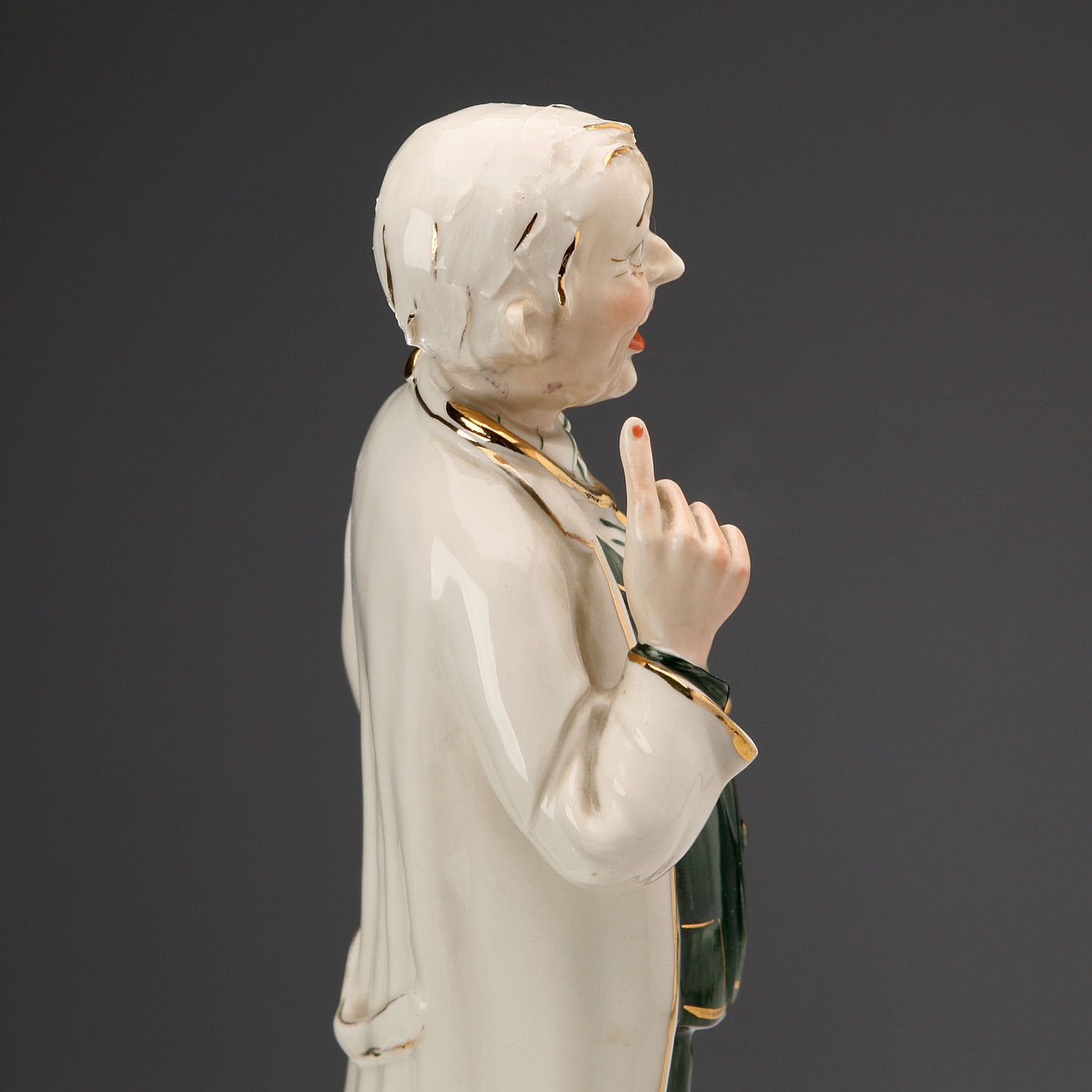 Figurine miniature de médecin en porcelaine d'époque, manufacture CVS, XXe siècle photo vintage