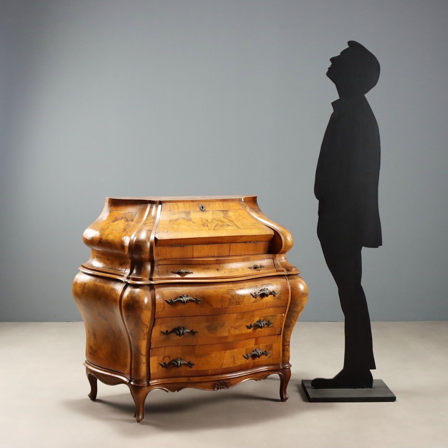 Antiek Klapkabinet Barokstijl Walnoot Esdoorn XX Eeuw photo furniture