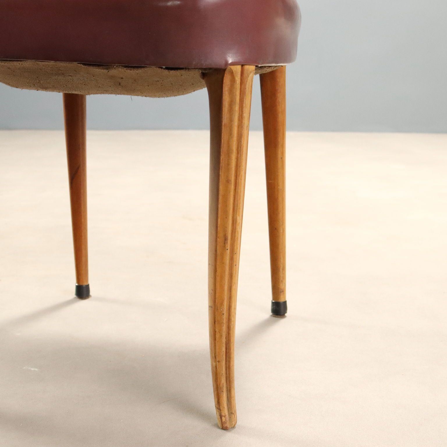 photo for sale Vintage stoelen beukenhout kunstleer bekleding design jaren 1950