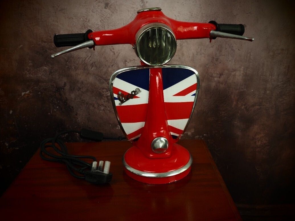 Vintage Vespa Scooter Tafellamp, Union Jack Design, Stijl Met Lamp Inbegrepen, 33 cm Hoog photo buy