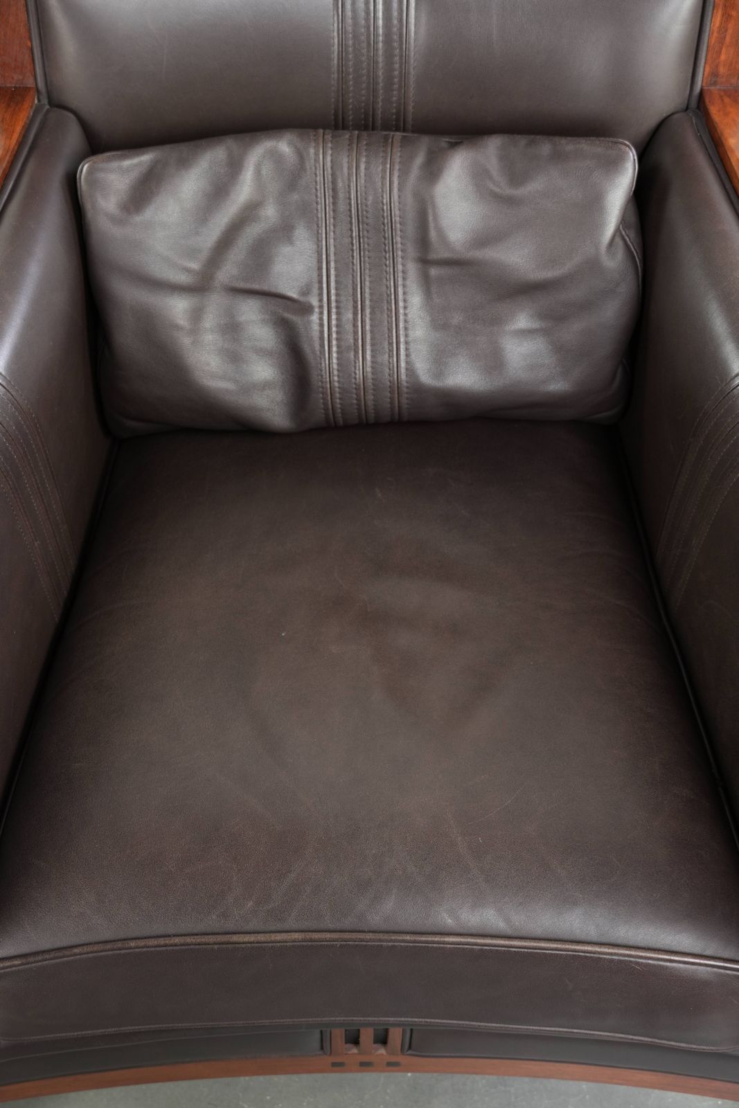 Schuitema Art Deco Design Armchair From The Decoforma Series With Luxurious Dark Brown Cowhide Leather Upholstery photo vinterior