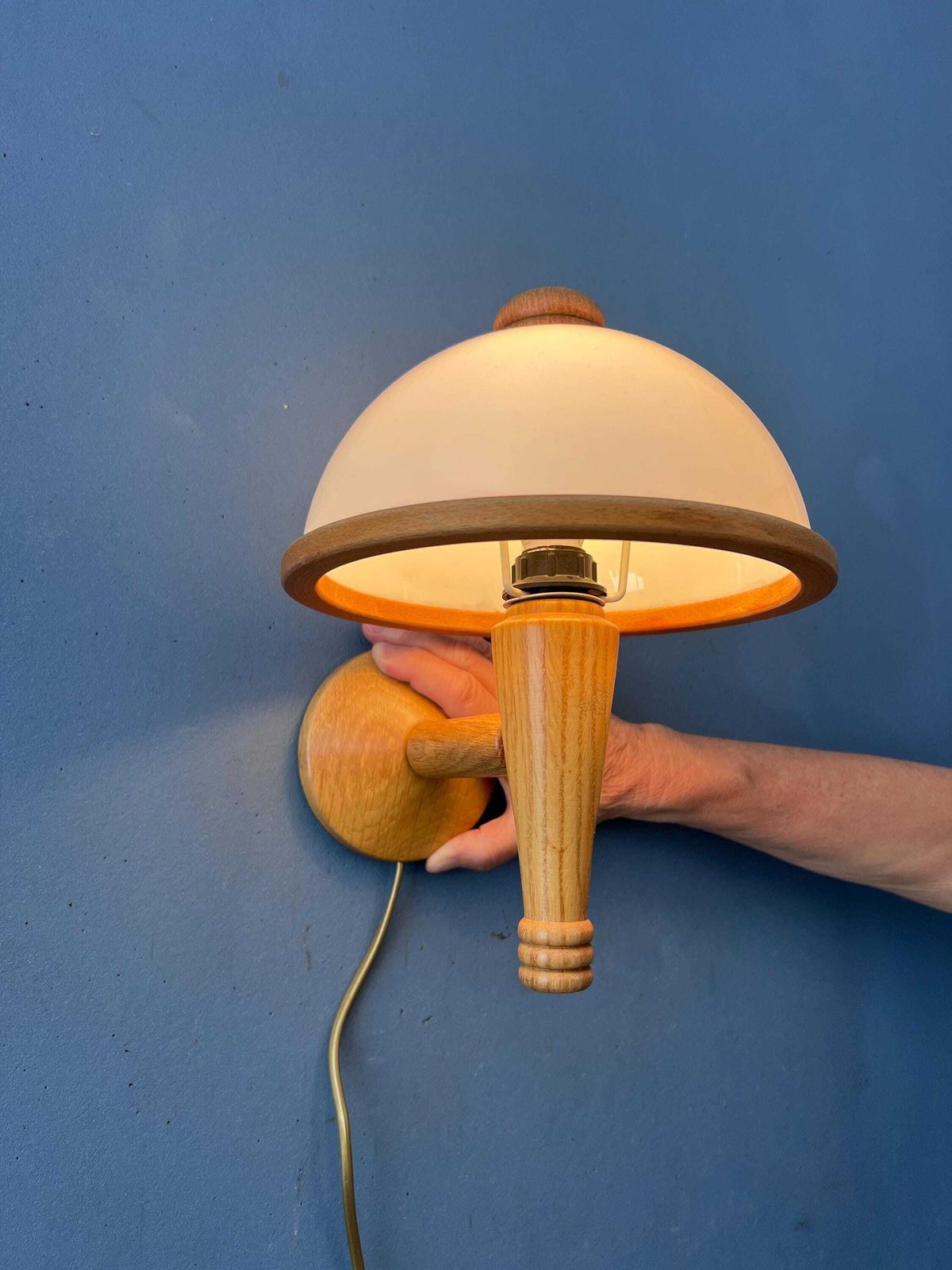 Vintage Steinhauer Wandlamp Mid-Century Verstelbare Houten Arm Plexiglas Lamp photo 188.0