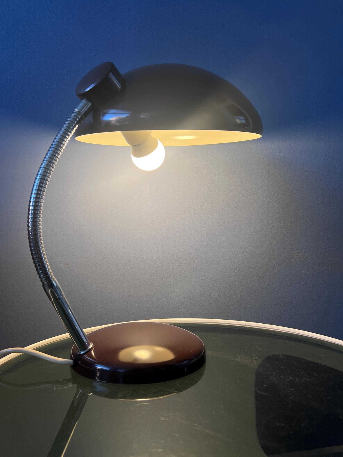 Vintage Massive mid-century bruine bureaulamp photo 188.0