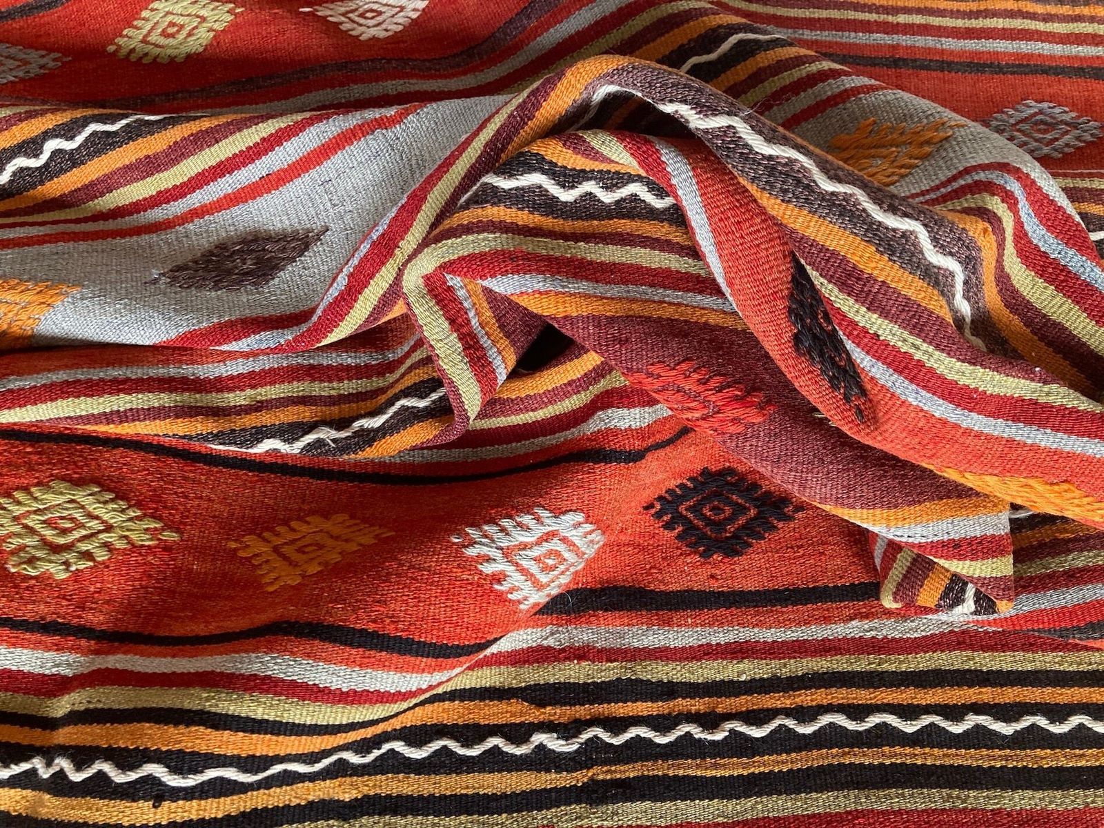 photo vintage Vintage Anatolian Kilim 2.95m X 1.64m