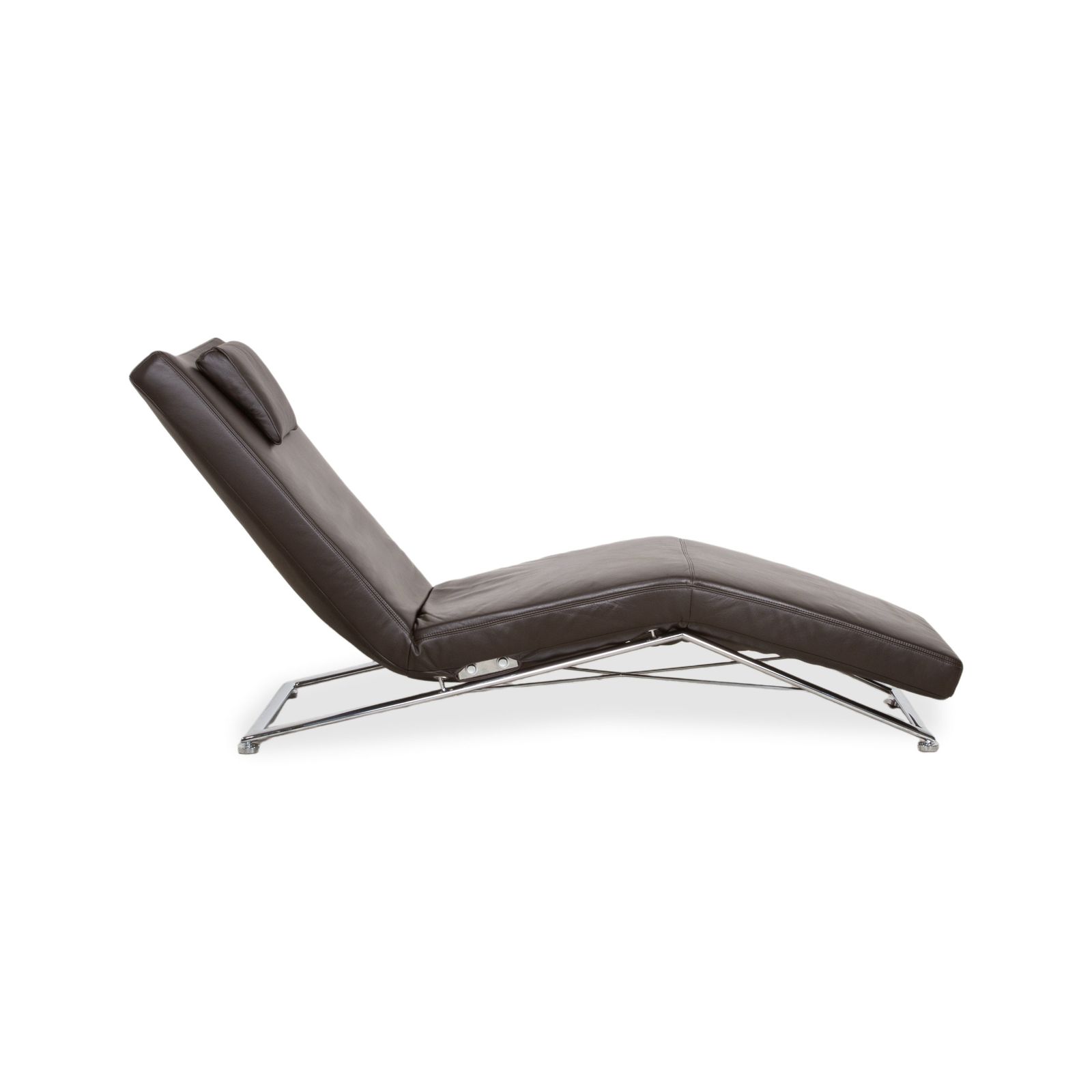 Mobilier Méridienne Koinor Jeremiah en cuir, marron et chrome, fonction manuelle, avec appuie-tête. photo