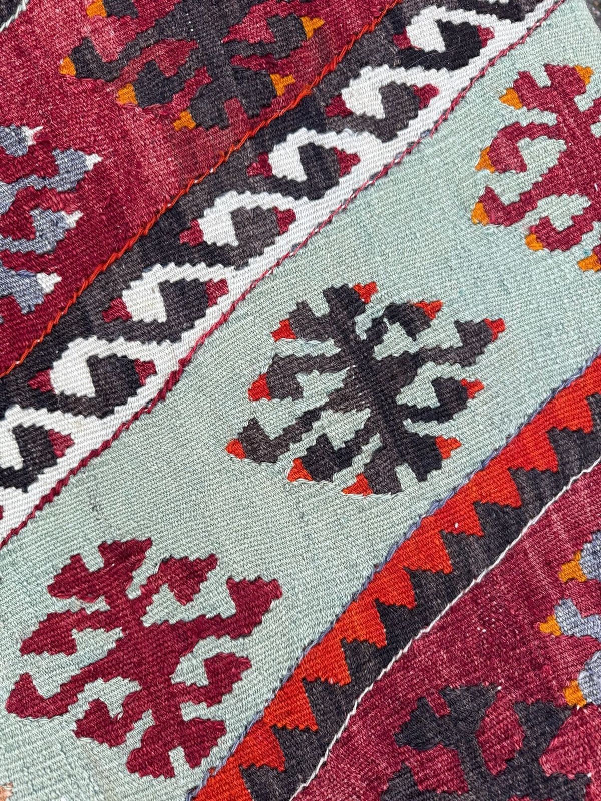 photo furniture Kilim Beklede Kruk 0,91m x 0,48m x H0,39m
