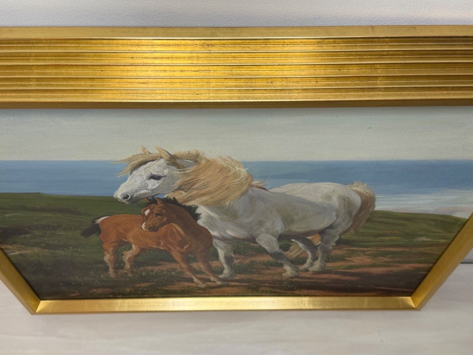 Equestrian olieverfschilderij grijze merrie naast voskleurig veulen "Mother And Son" photo buy