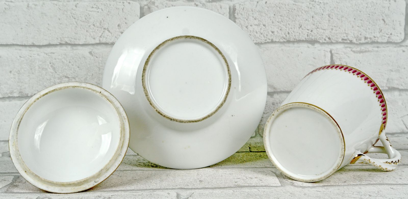 photo furniture Paris Porselein Shakerbeker Met Deksel En Schotel    Eind 18e Eeuw