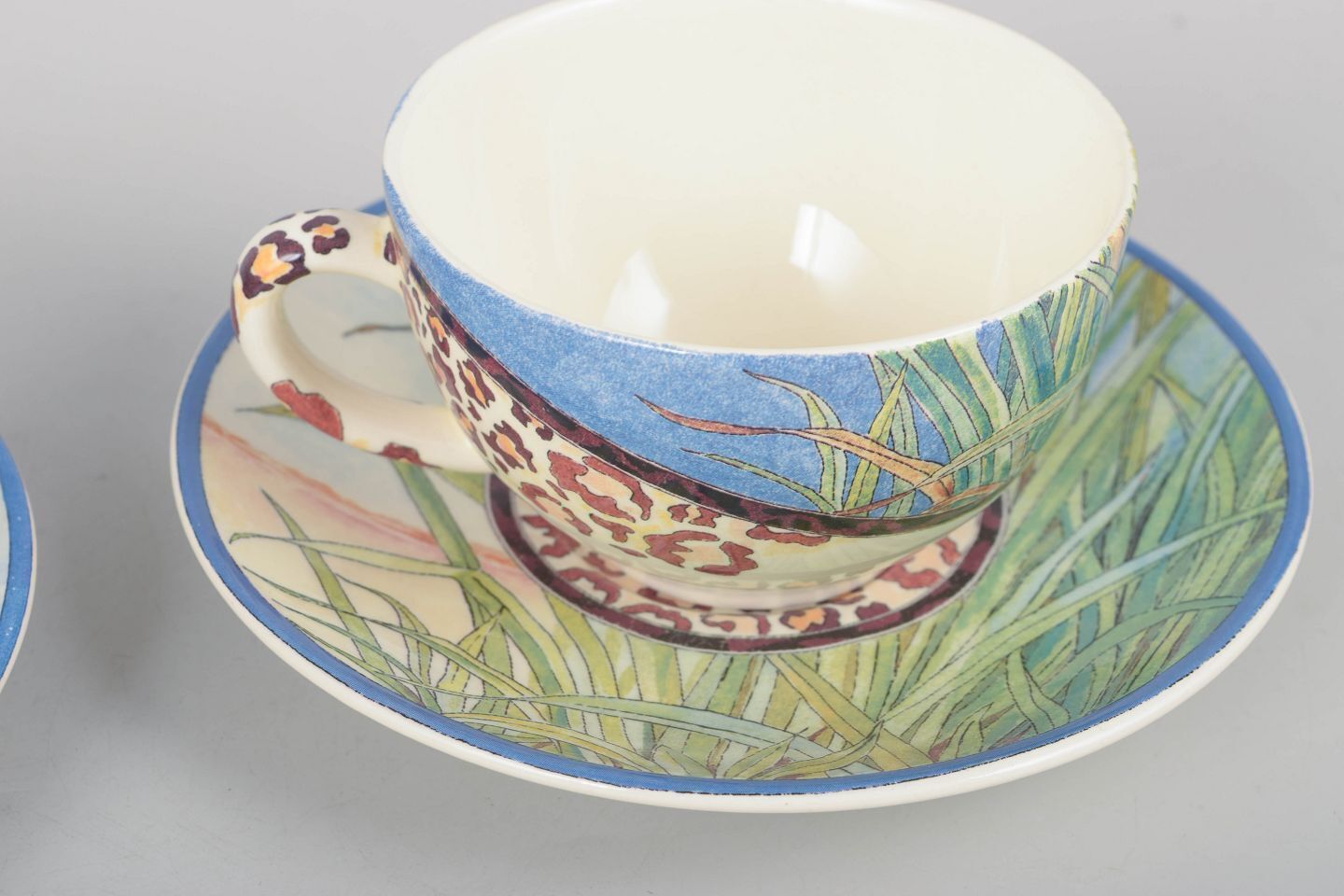 Gien, "Savane". Paar faience koffiekopjes met bijpassende schoteltjes. photo for sale