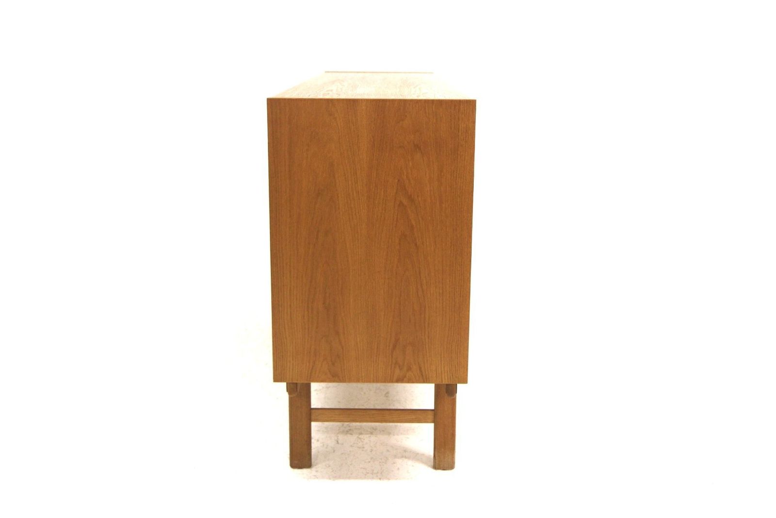 Buffet scandinave en chêne, Suède, 1960 photo for sale